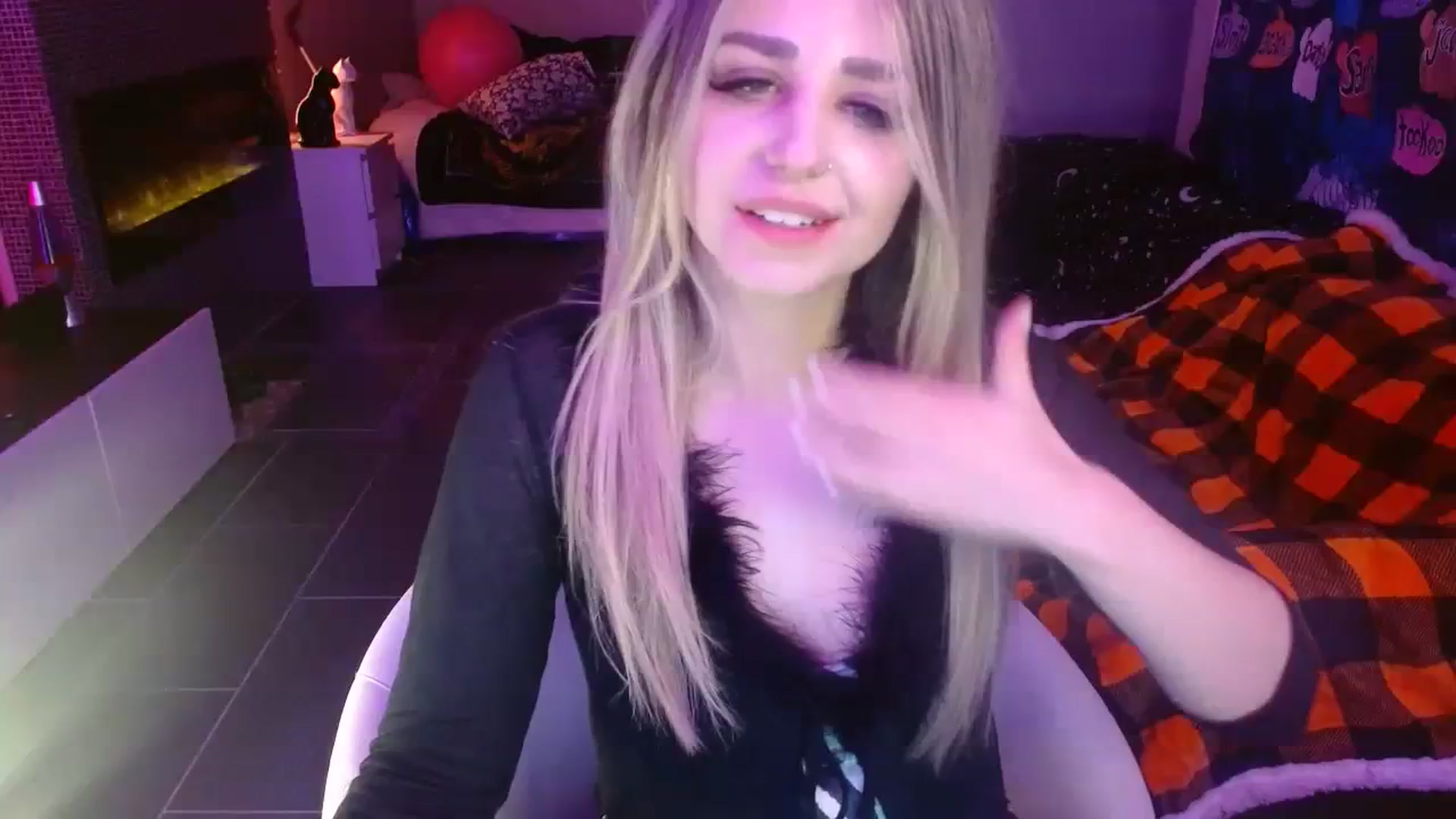 Gallery image thumbnail from Serafina's myfreecams stream on, 11/13/2023, 04:45 image 20 of 20