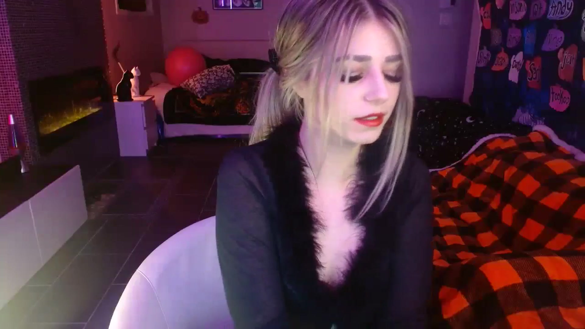 Gallery image thumbnail from Serafina's myfreecams stream on, 11/13/2023, 04:45 image 5 of 20