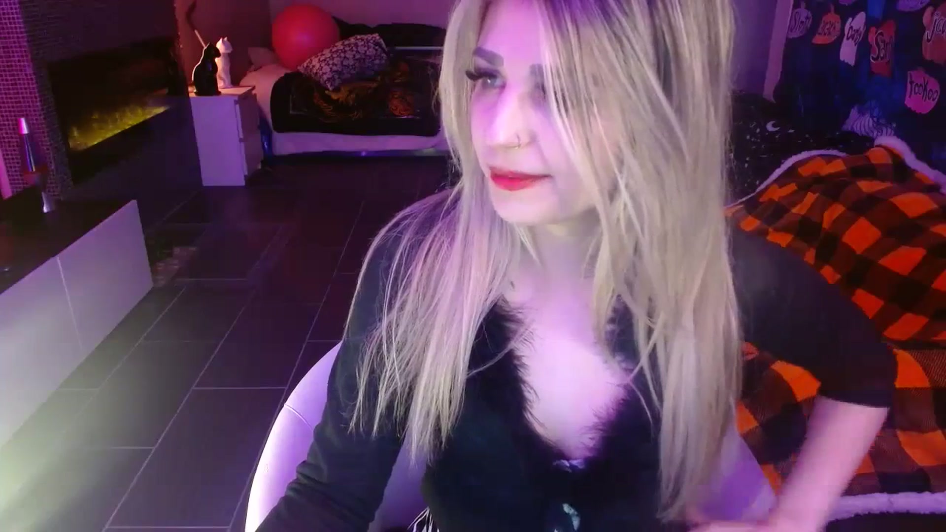Gallery image thumbnail from Serafina's myfreecams stream on, 11/13/2023, 04:45 image 15 of 20