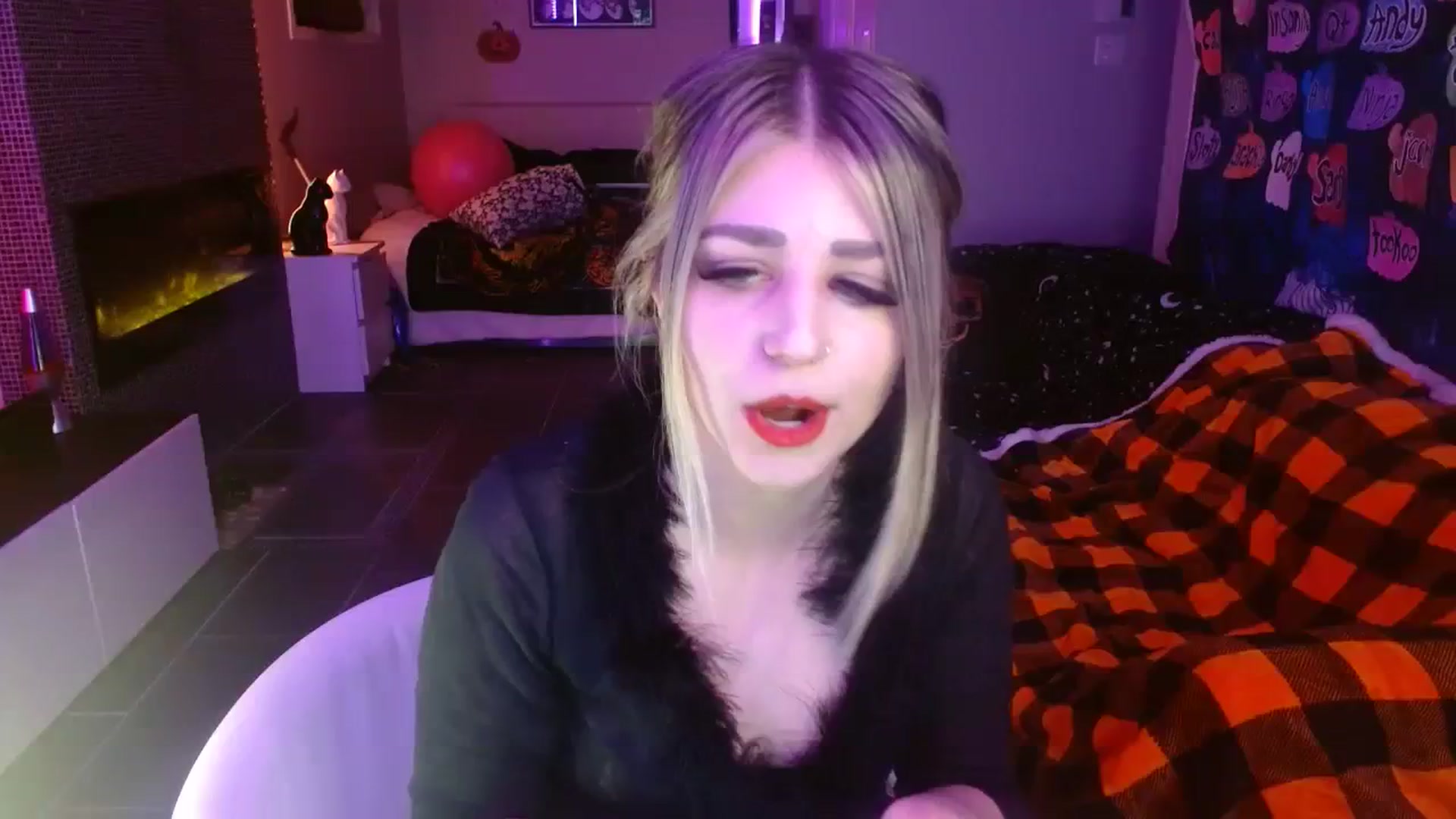 Gallery image thumbnail from Serafina's myfreecams stream on, 11/13/2023, 04:45 image 1 of 20