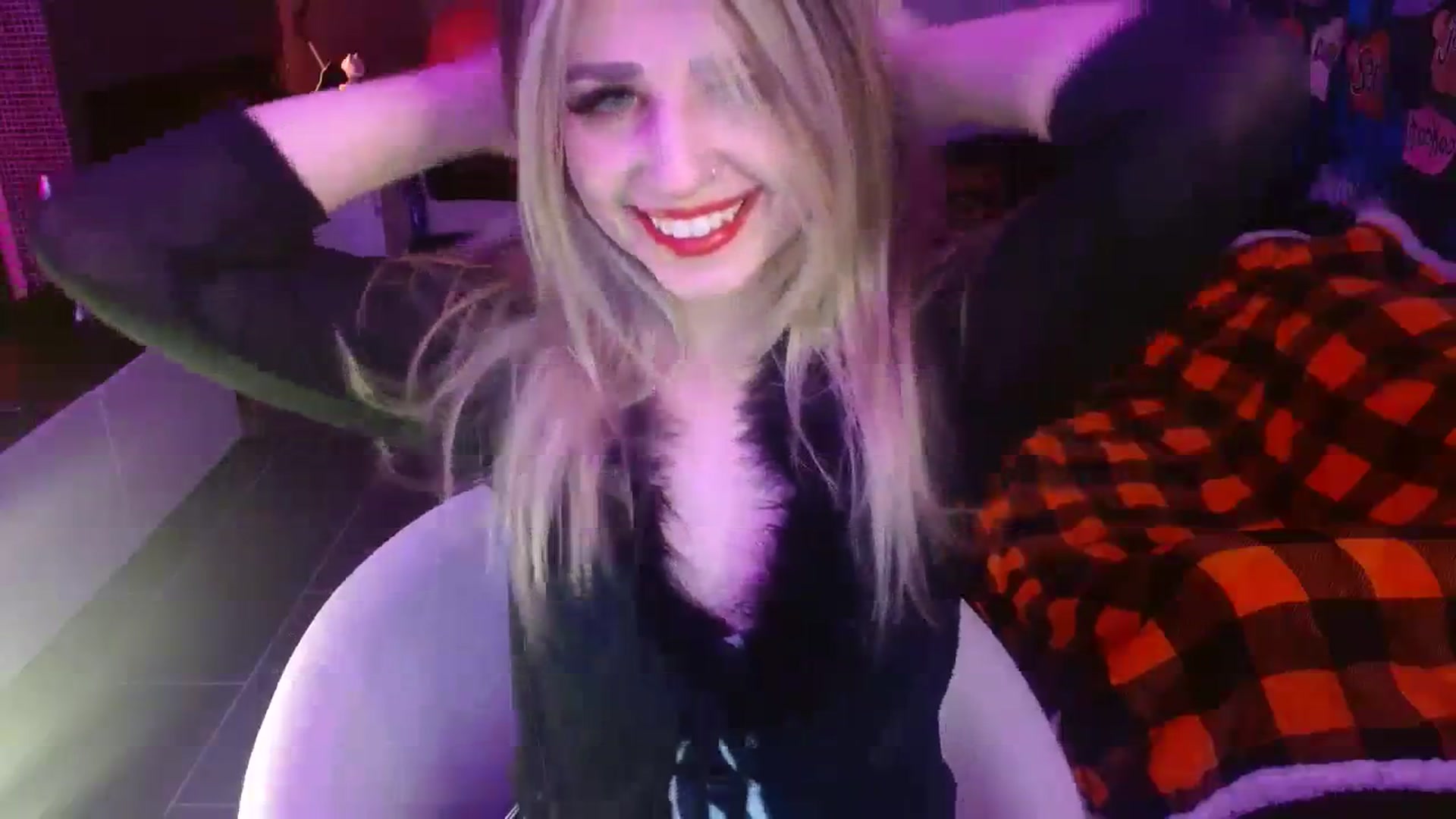 Gallery image thumbnail from Serafina's myfreecams stream on, 11/13/2023, 04:45 image 13 of 20