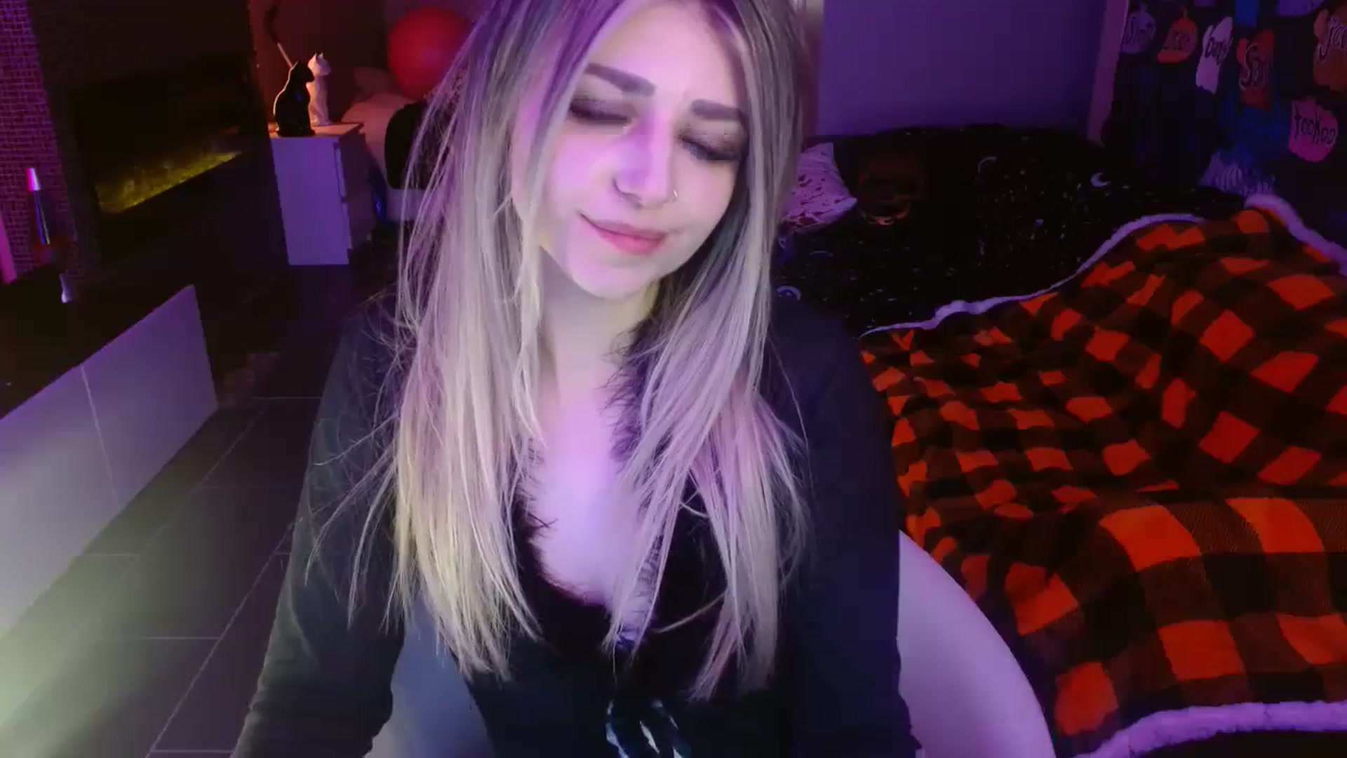 Gallery image thumbnail from Serafina's myfreecams stream on, 11/13/2023, 04:58 image 3 of 20