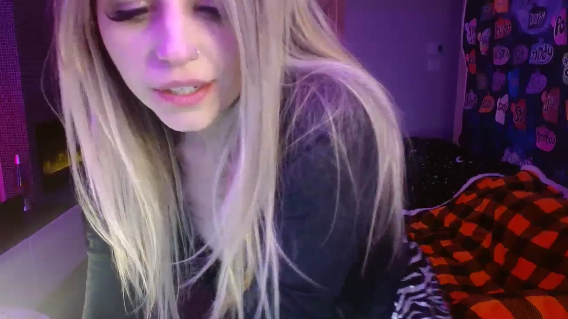Gallery image thumbnail from Serafina's myfreecams stream on, 11/13/2023, 04:58 image 8 of 20