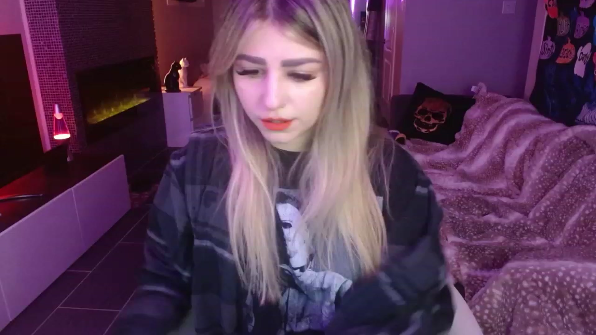 Gallery image thumbnail from Serafina's myfreecams stream on, 11/15/2023, 02:53 image 5 of 20