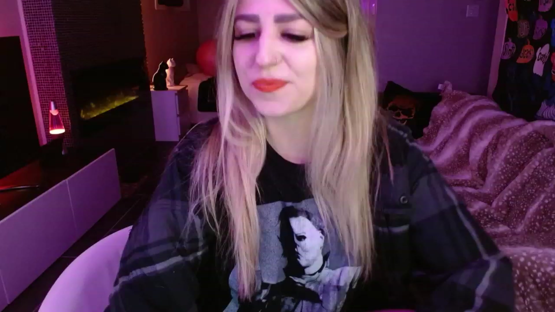 Gallery image thumbnail from Serafina's myfreecams stream on, 11/15/2023, 02:53 image 15 of 20