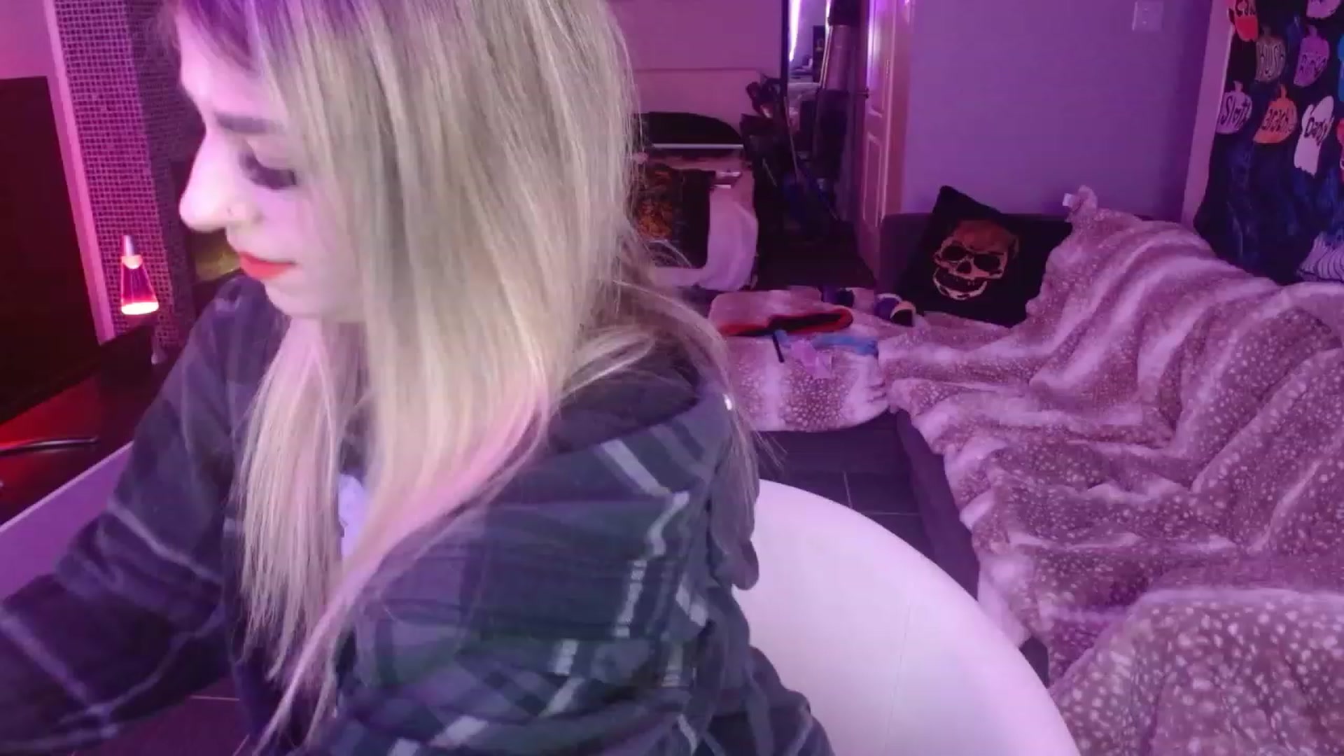 Gallery image thumbnail from Serafina's myfreecams stream on, 11/15/2023, 02:53 image 6 of 20