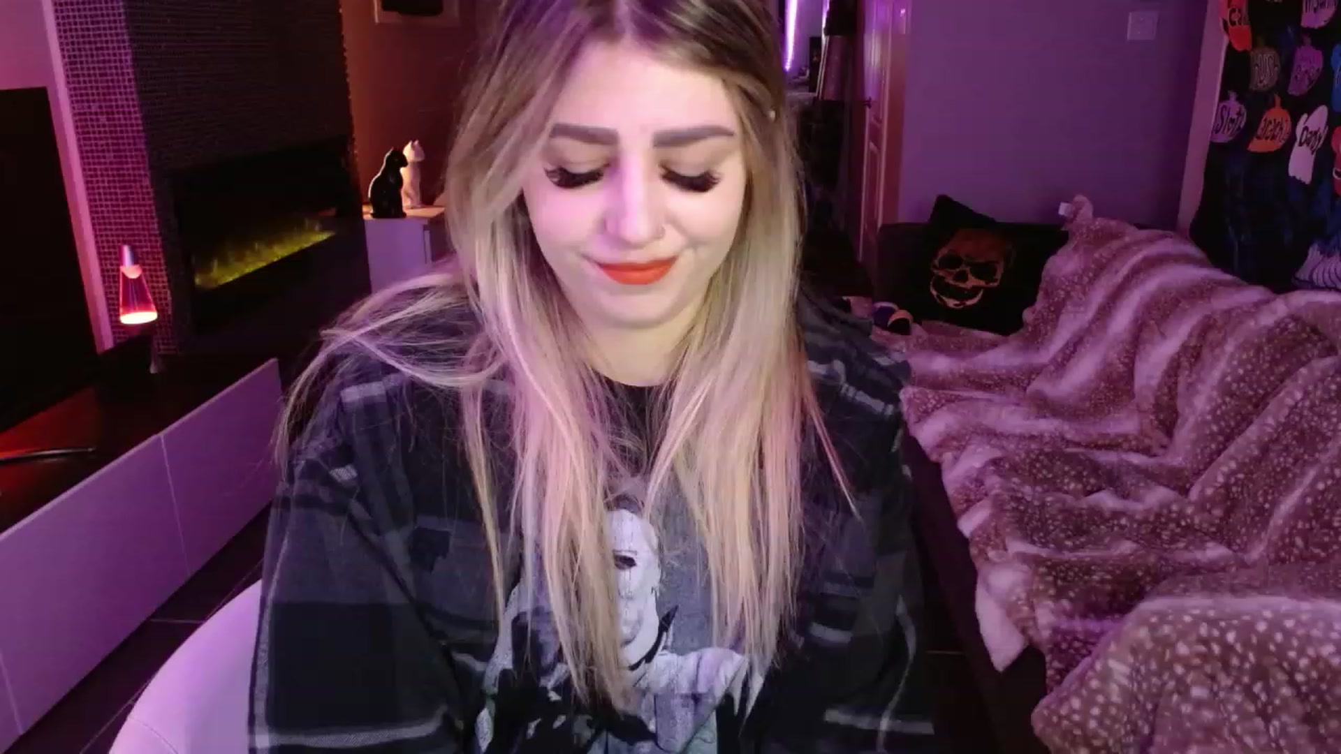 Gallery image thumbnail from Serafina's myfreecams stream on, 11/15/2023, 02:53 image 14 of 20