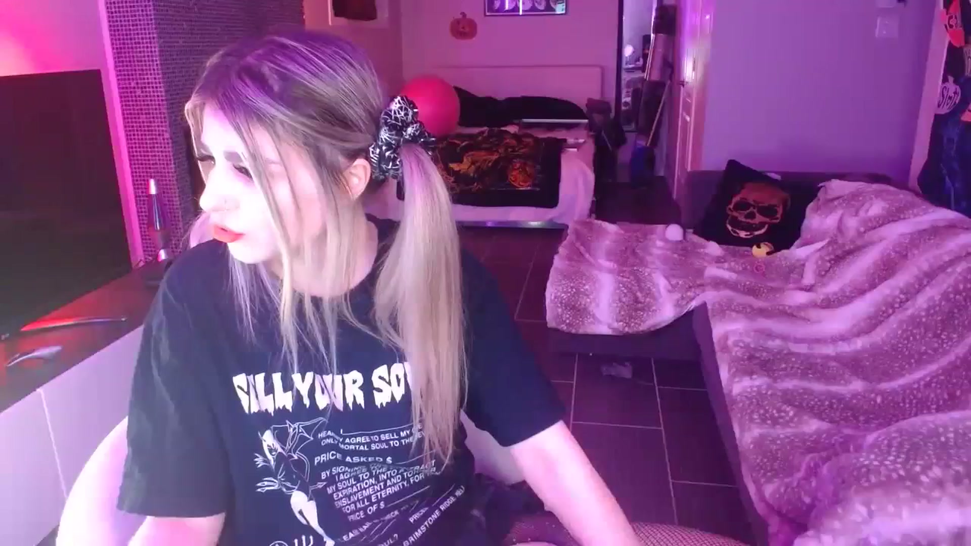 Gallery image thumbnail from Serafina's myfreecams stream on, 11/16/2023, 04:11 image 1 of 20