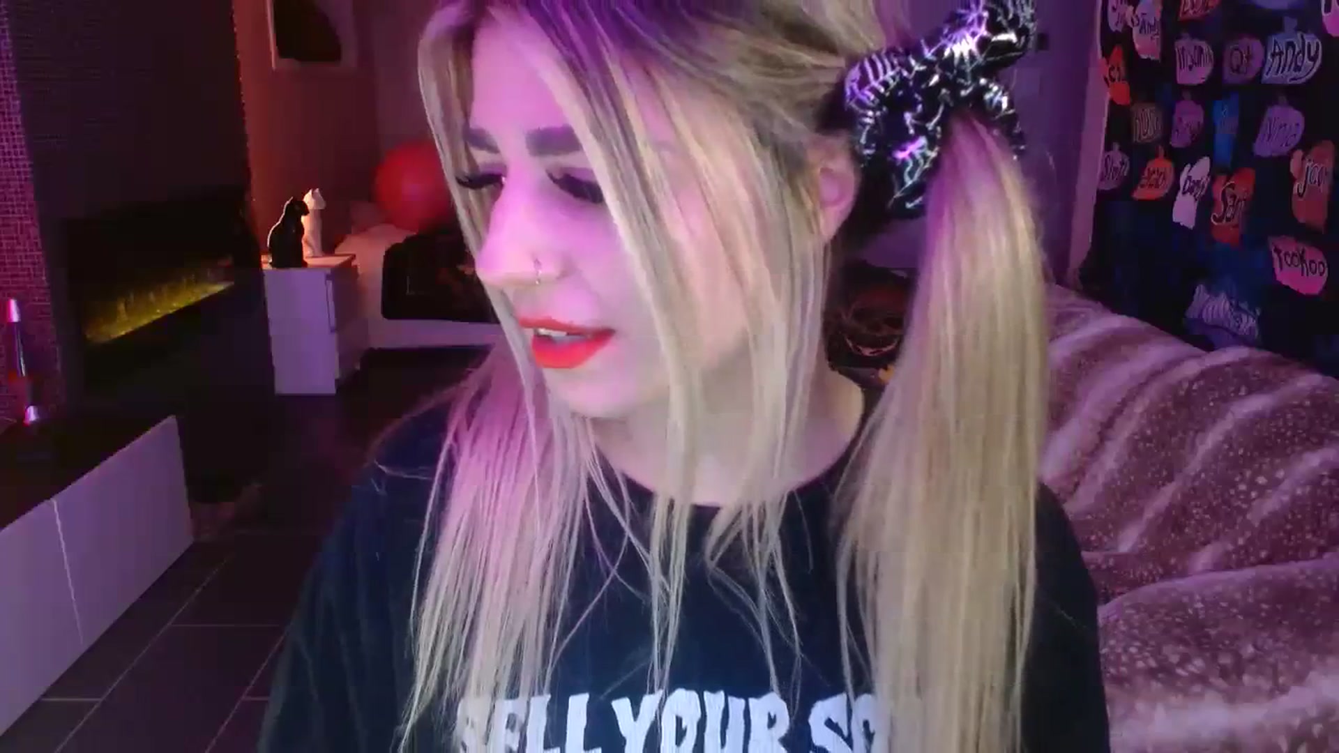 Gallery image thumbnail from Serafina's myfreecams stream on, 11/16/2023, 04:11 image 19 of 20