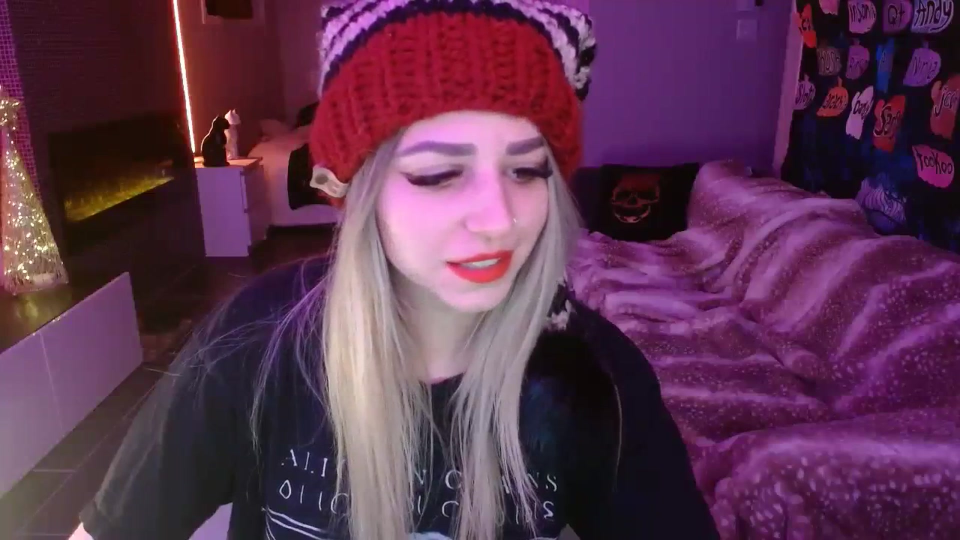 Gallery image thumbnail from Serafina's myfreecams stream on, 11/17/2023, 05:37 image 6 of 20