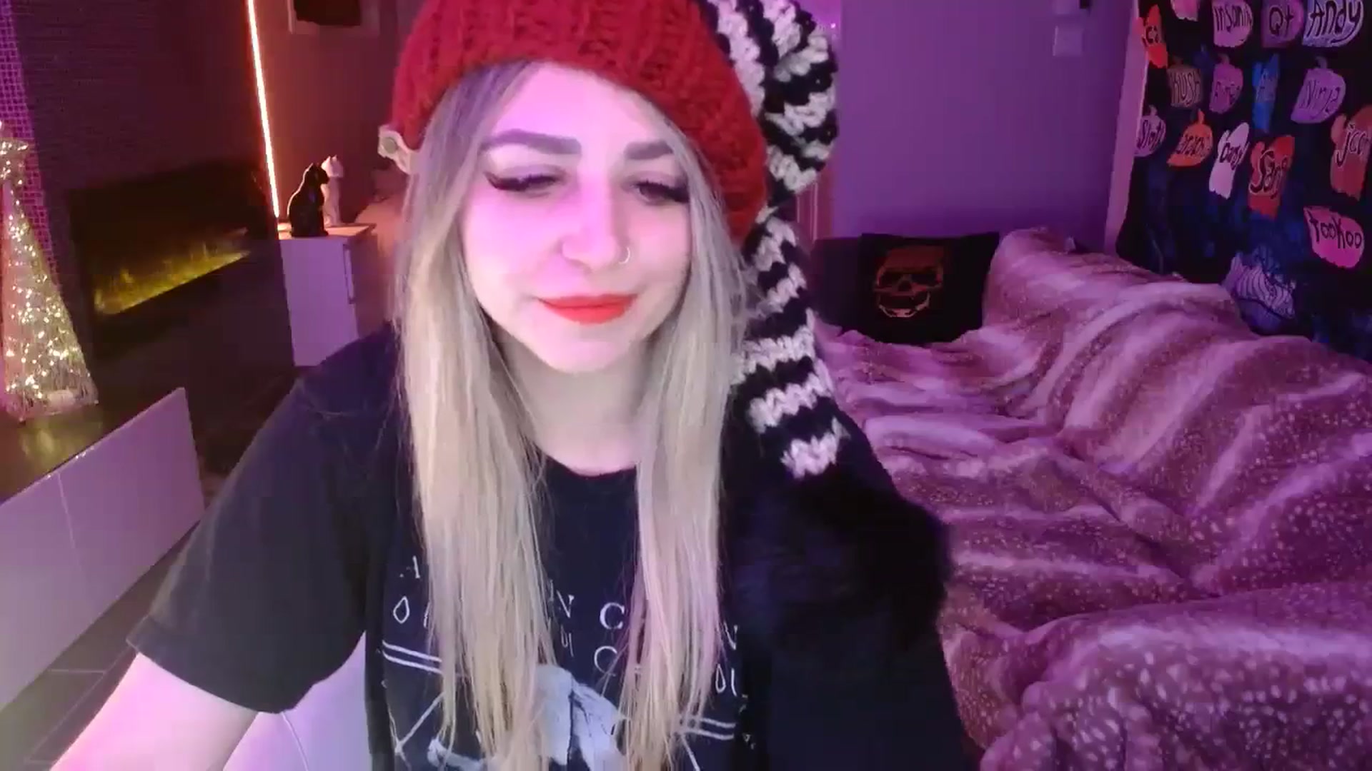 Gallery image thumbnail from Serafina's myfreecams stream on, 11/17/2023, 05:37 image 15 of 20