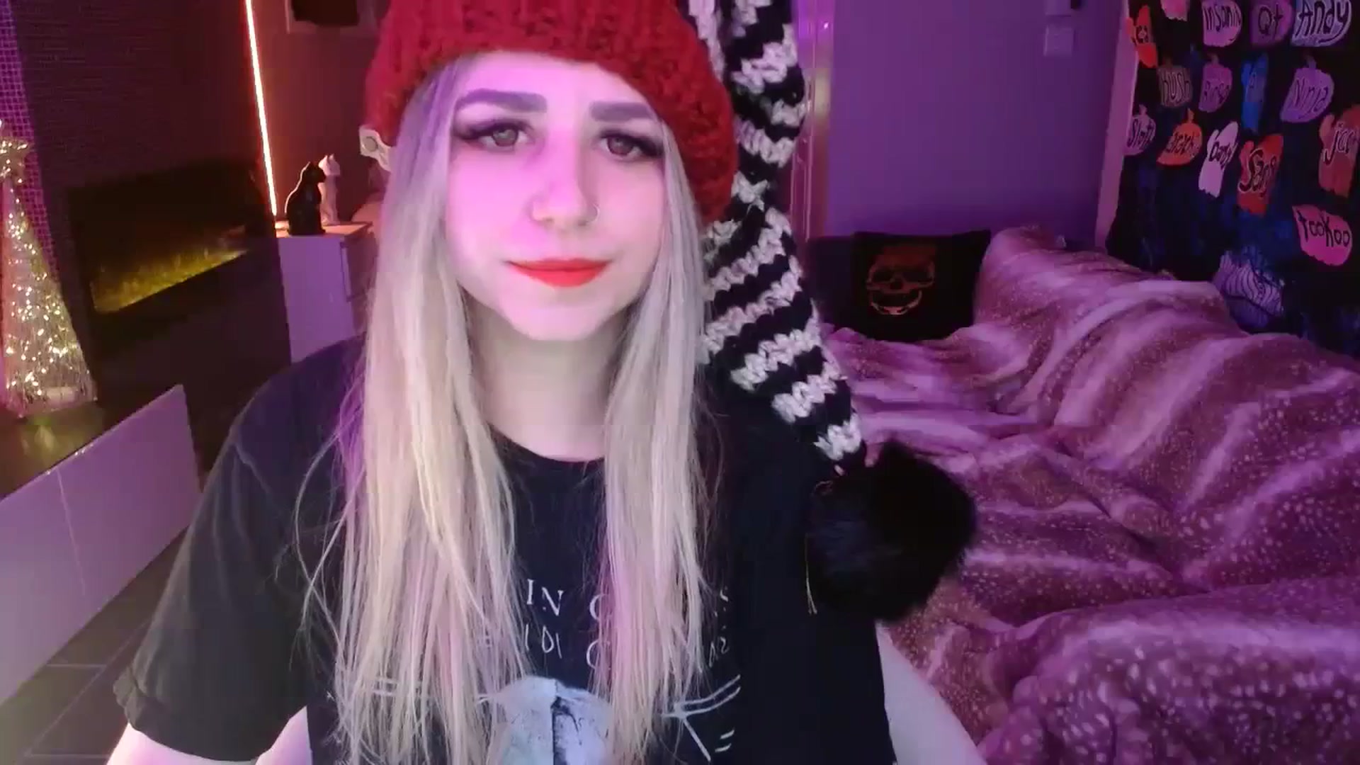 Gallery image thumbnail from Serafina's myfreecams stream on, 11/17/2023, 05:37 image 18 of 20