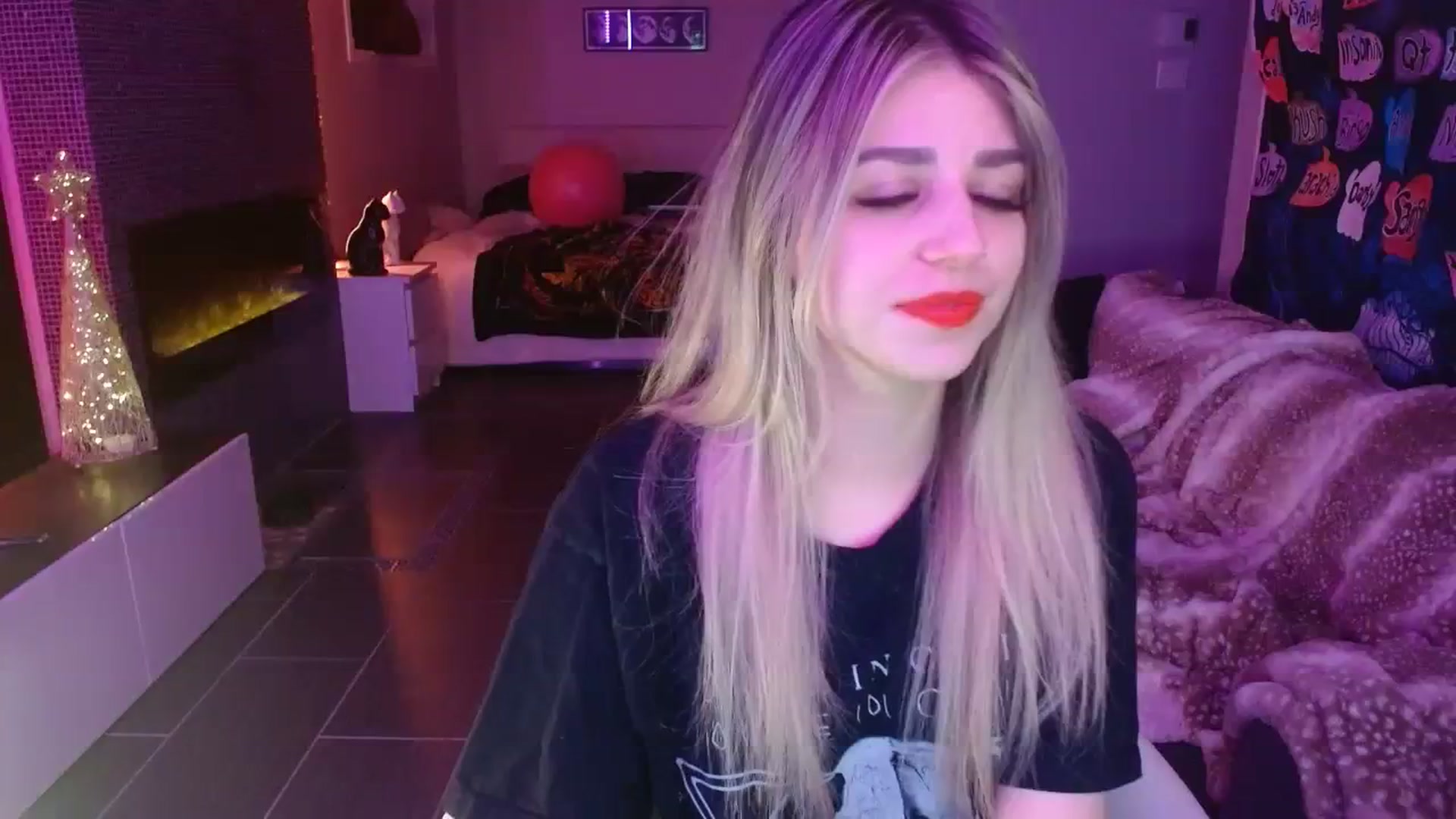 Gallery image thumbnail from Serafina's myfreecams stream on, 11/17/2023, 07:47 image 1 of 20
