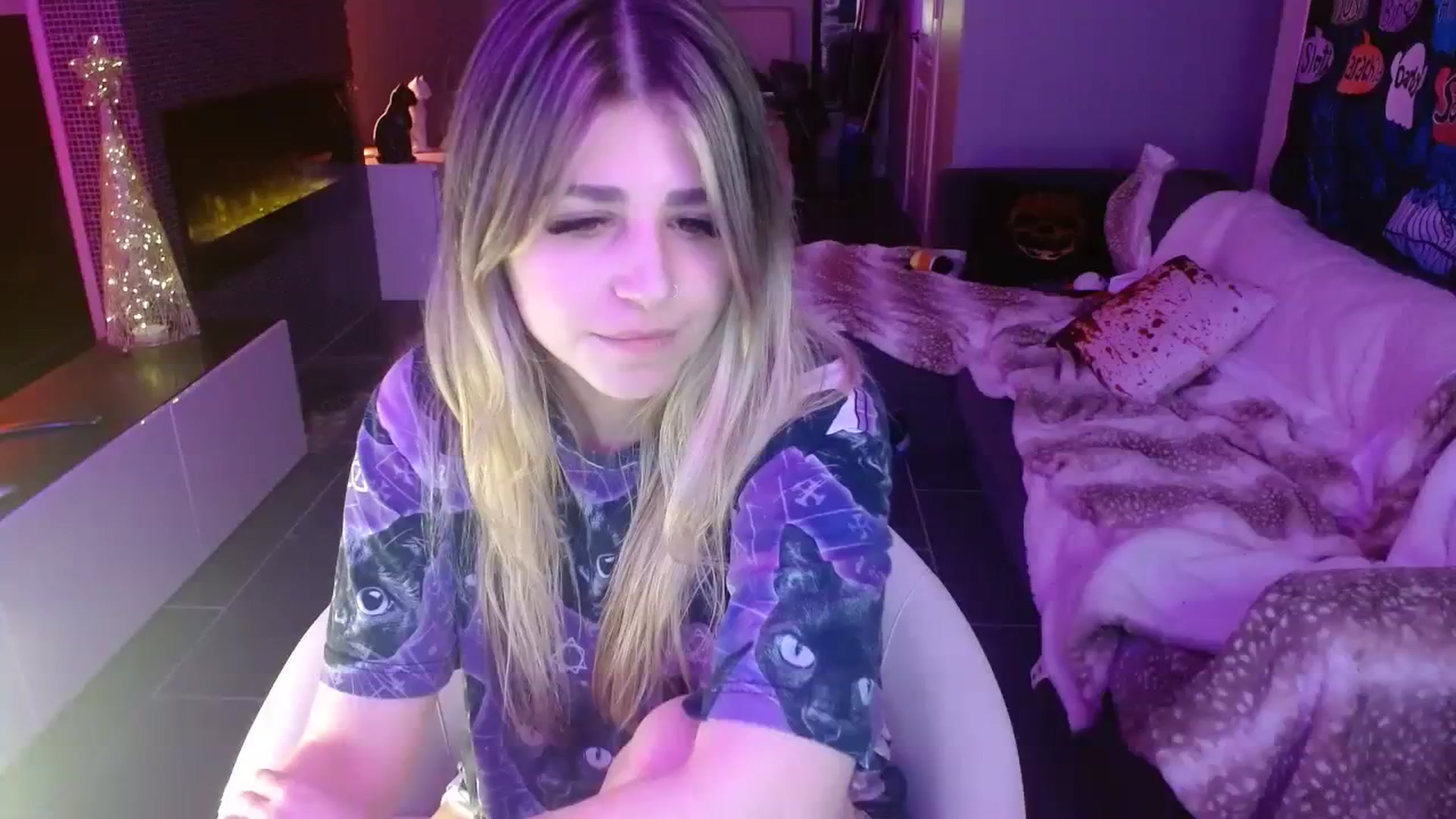 Gallery image thumbnail from Serafina's myfreecams stream on, 11/18/2023, 07:22 image 1 of 20