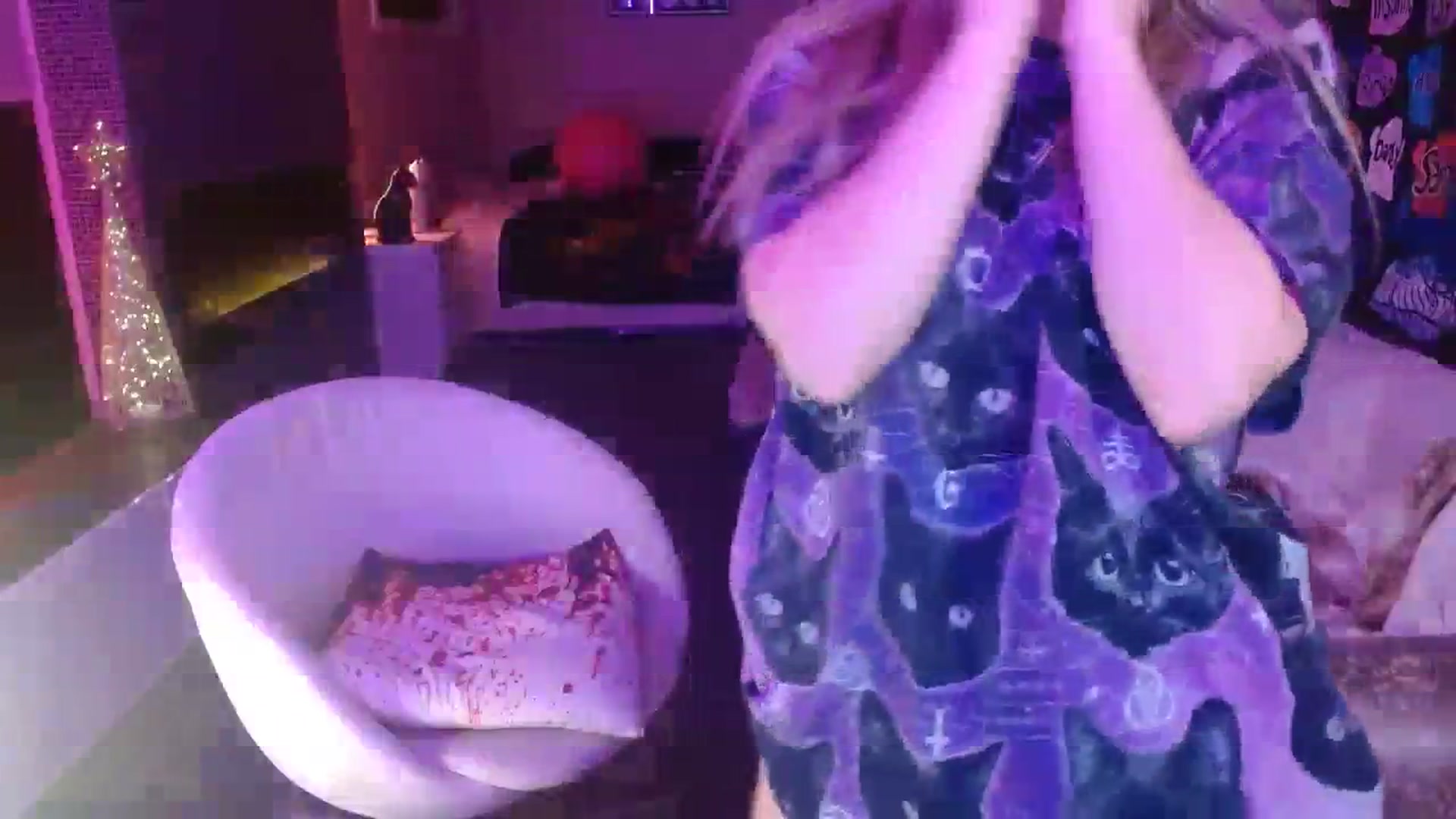 Gallery image thumbnail from Serafina's myfreecams stream on, 11/18/2023, 07:22 image 12 of 20