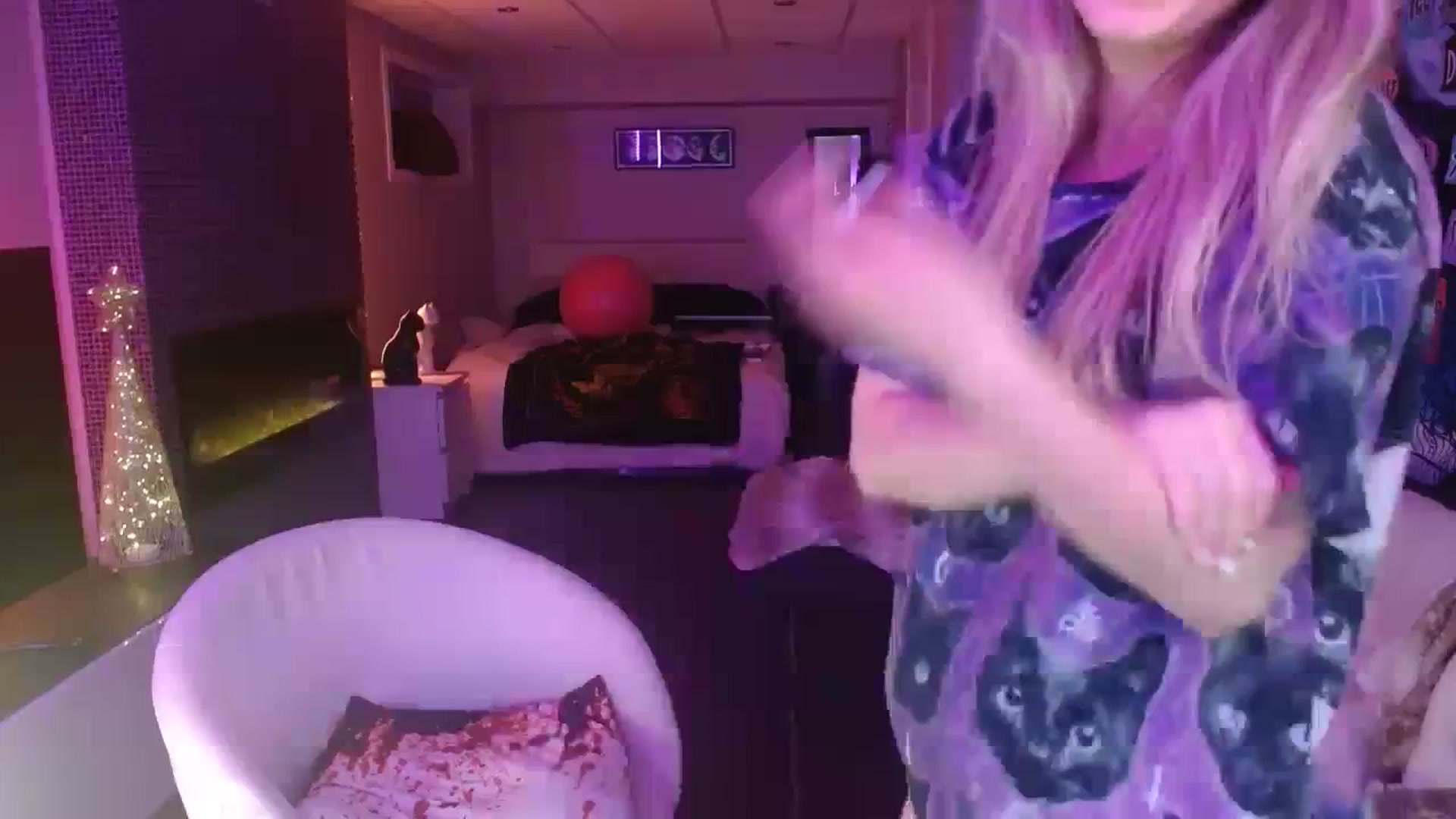 Gallery image thumbnail from Serafina's myfreecams stream on, 11/18/2023, 07:22 image 13 of 20
