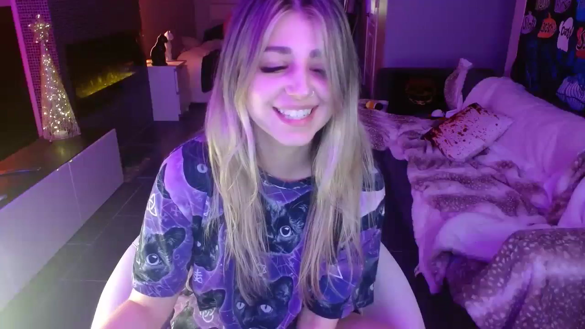 Gallery image thumbnail from Serafina's myfreecams stream on, 11/18/2023, 07:22 image 2 of 20