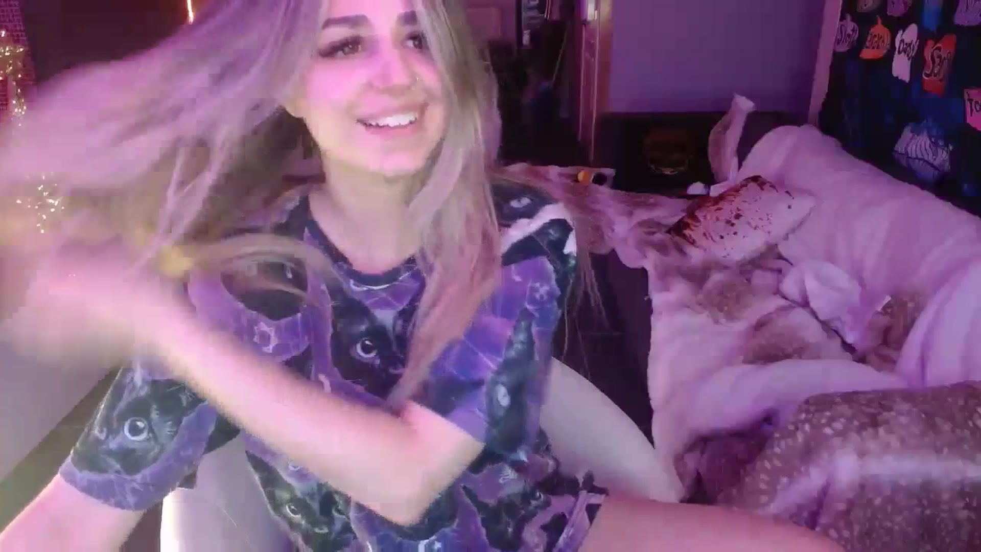 Gallery image thumbnail from Serafina's myfreecams stream on, 11/18/2023, 08:15 image 11 of 20
