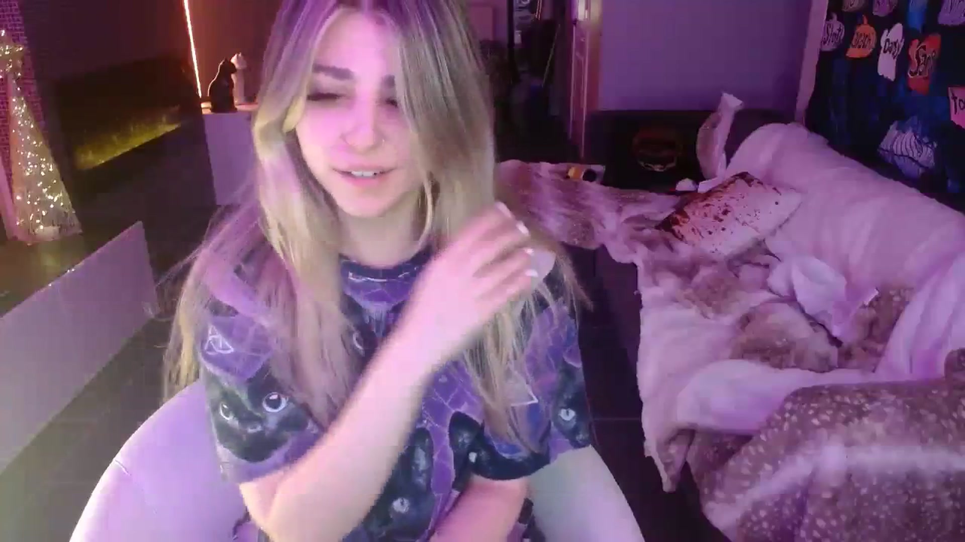 Gallery image thumbnail from Serafina's myfreecams stream on, 11/18/2023, 08:15 image 7 of 20