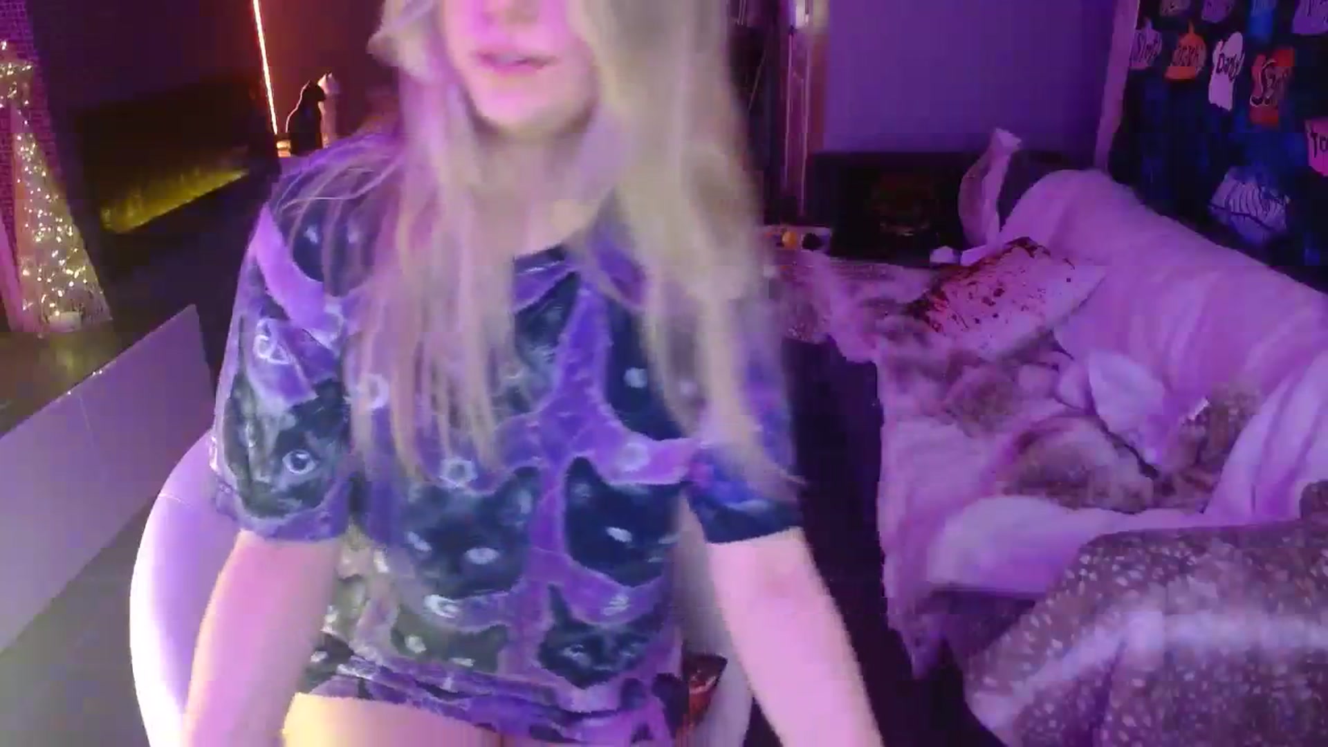 Gallery image thumbnail from Serafina's myfreecams stream on, 11/18/2023, 08:15 image 6 of 20