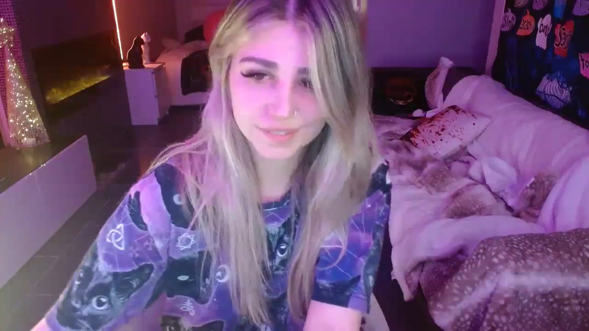 Gallery image thumbnail from Serafina's myfreecams stream on, 11/18/2023, 08:15 image 20 of 20