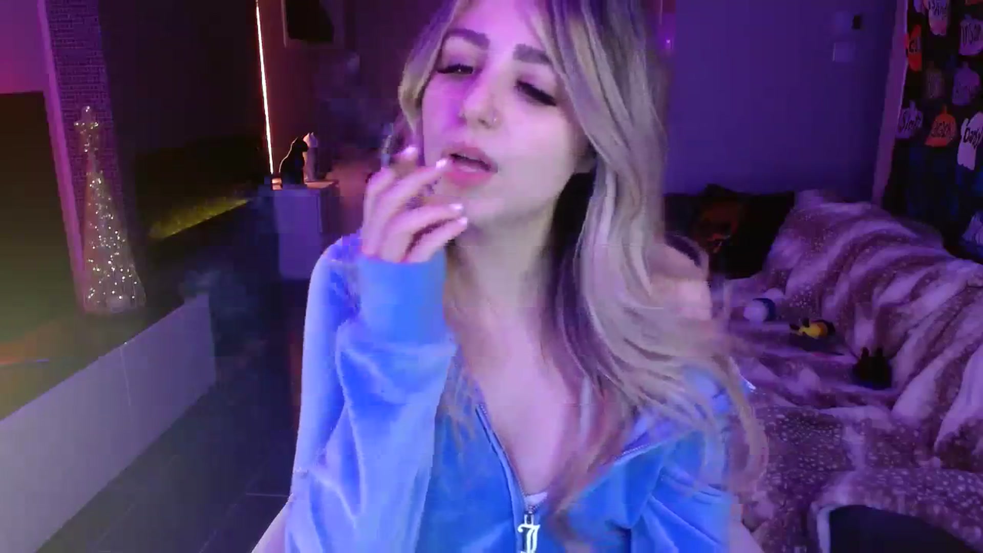 Gallery image thumbnail from Serafina's myfreecams stream on, 11/21/2023, 02:26 image 17 of 20