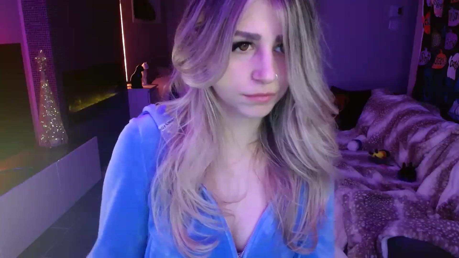 Gallery image thumbnail from Serafina's myfreecams stream on, 11/21/2023, 02:26 image 9 of 20