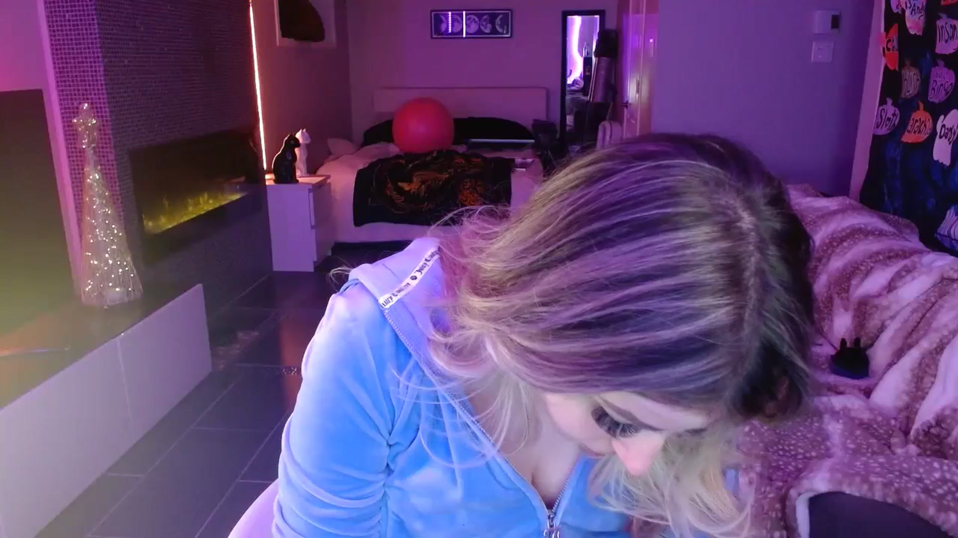 Gallery image thumbnail from Serafina's myfreecams stream on, 11/21/2023, 02:26 image 10 of 20