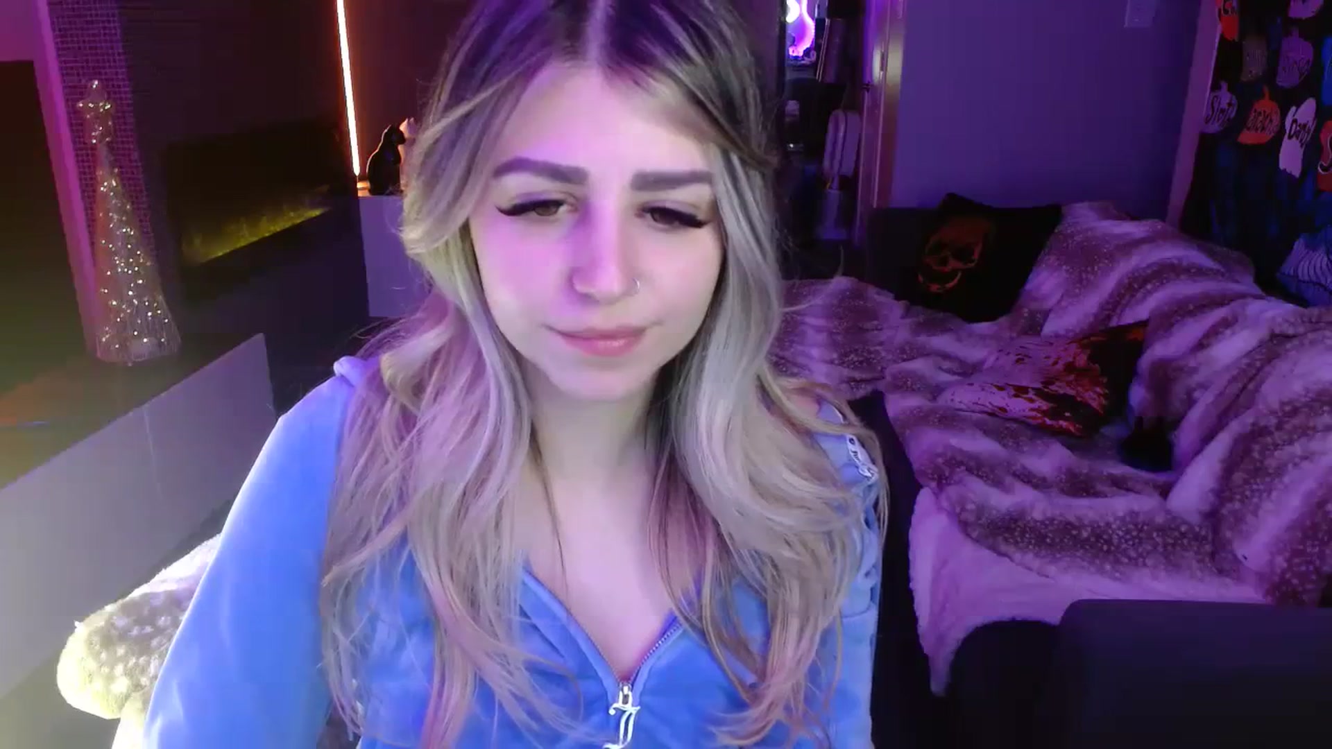Gallery image thumbnail from Serafina's myfreecams stream on, 11/21/2023, 05:44 image 12 of 20
