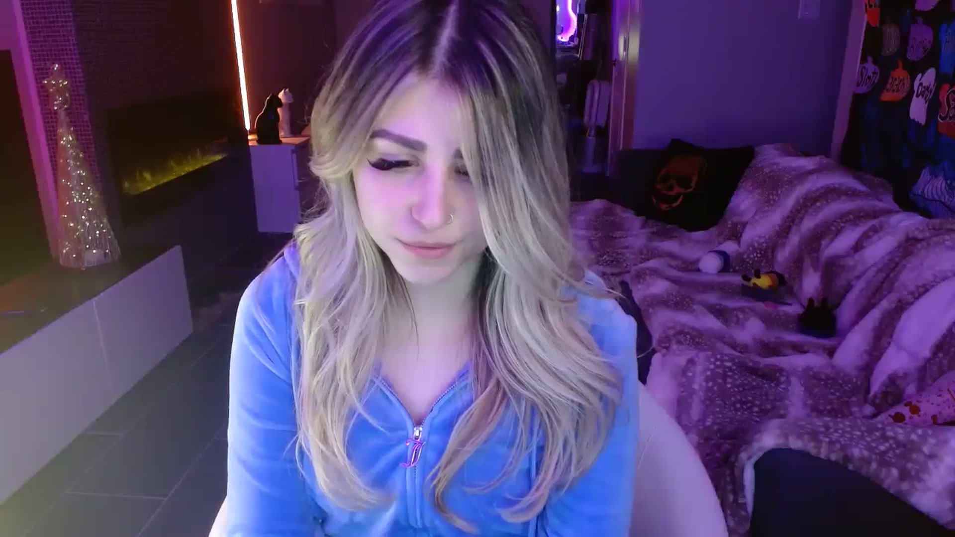 Gallery image thumbnail from Serafina's myfreecams stream on, 11/21/2023, 05:44 image 8 of 20