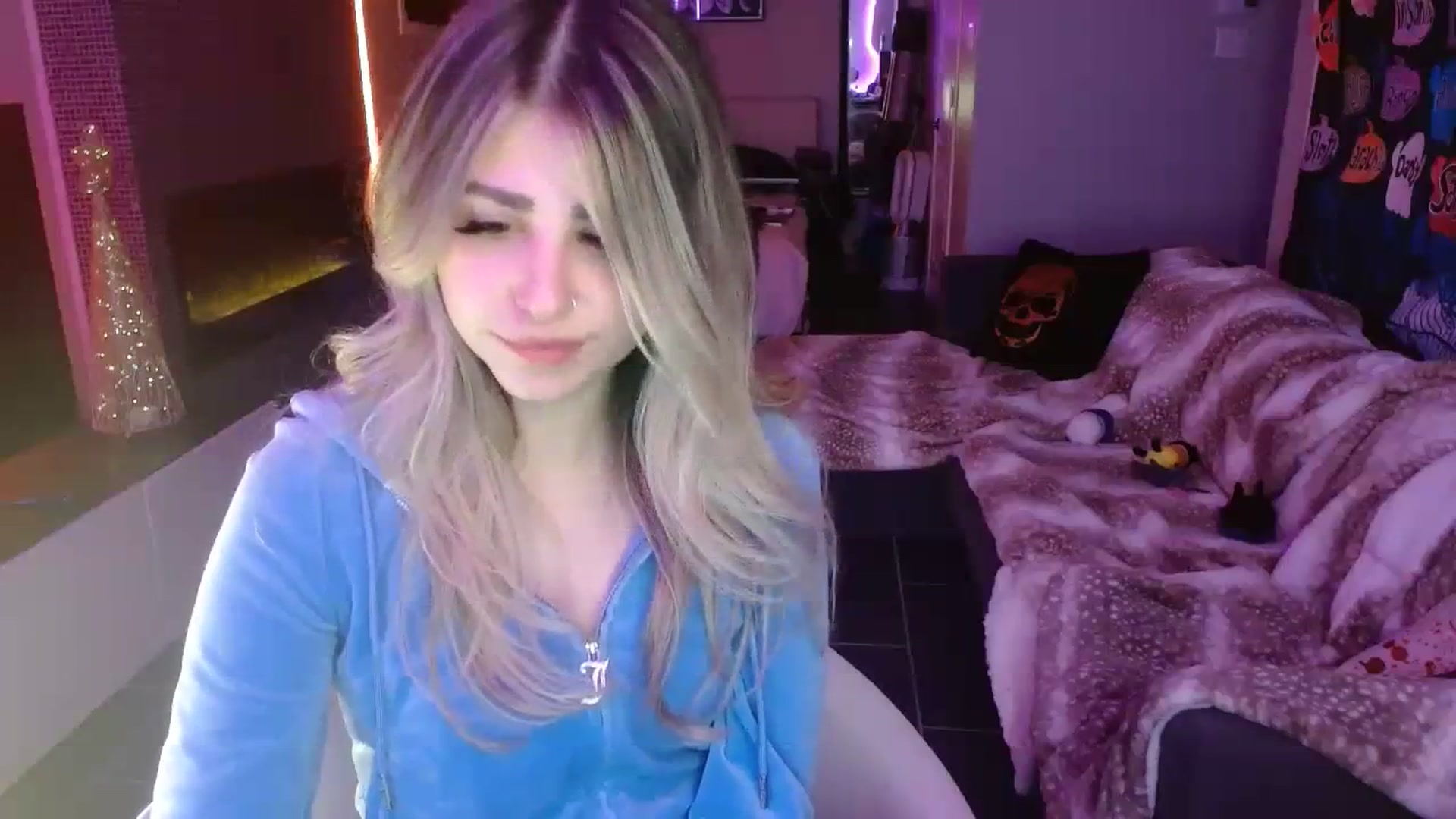 Gallery image thumbnail from Serafina's myfreecams stream on, 11/21/2023, 05:44 image 5 of 20