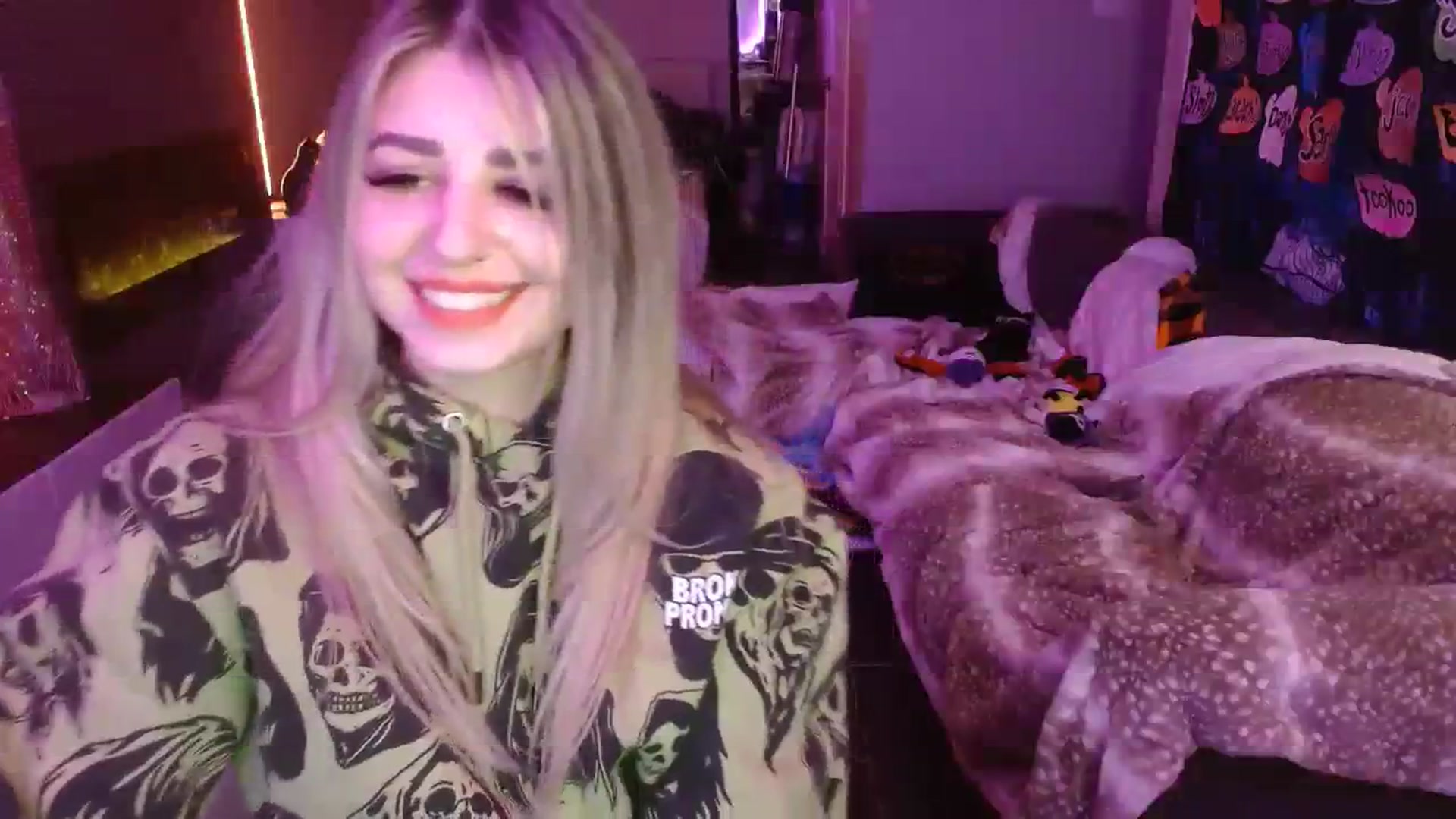 Gallery image thumbnail from Serafina's myfreecams stream on, 11/27/2023, 05:16 image 15 of 20