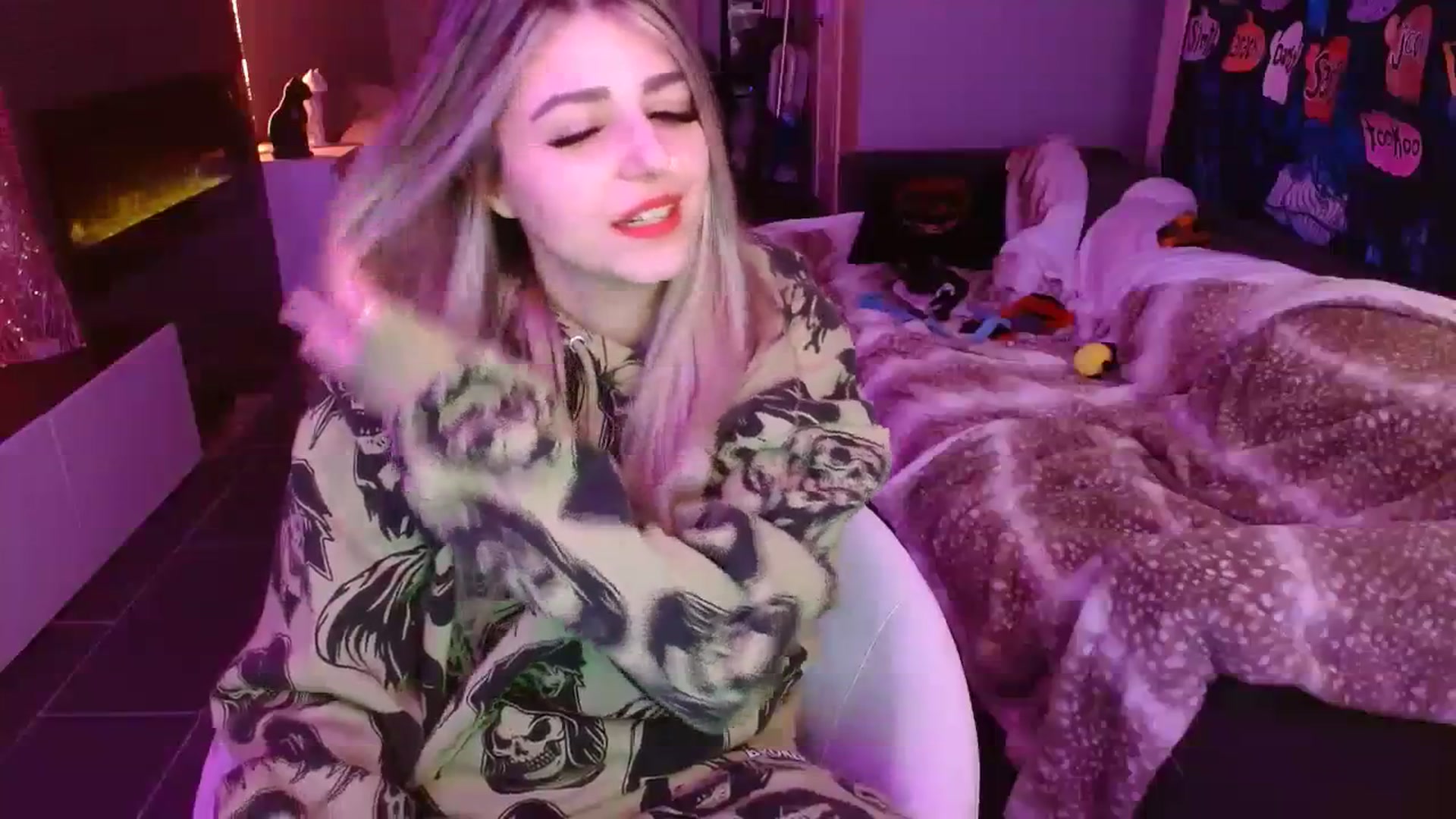 Gallery image thumbnail from Serafina's myfreecams stream on, 11/27/2023, 05:16 image 10 of 20