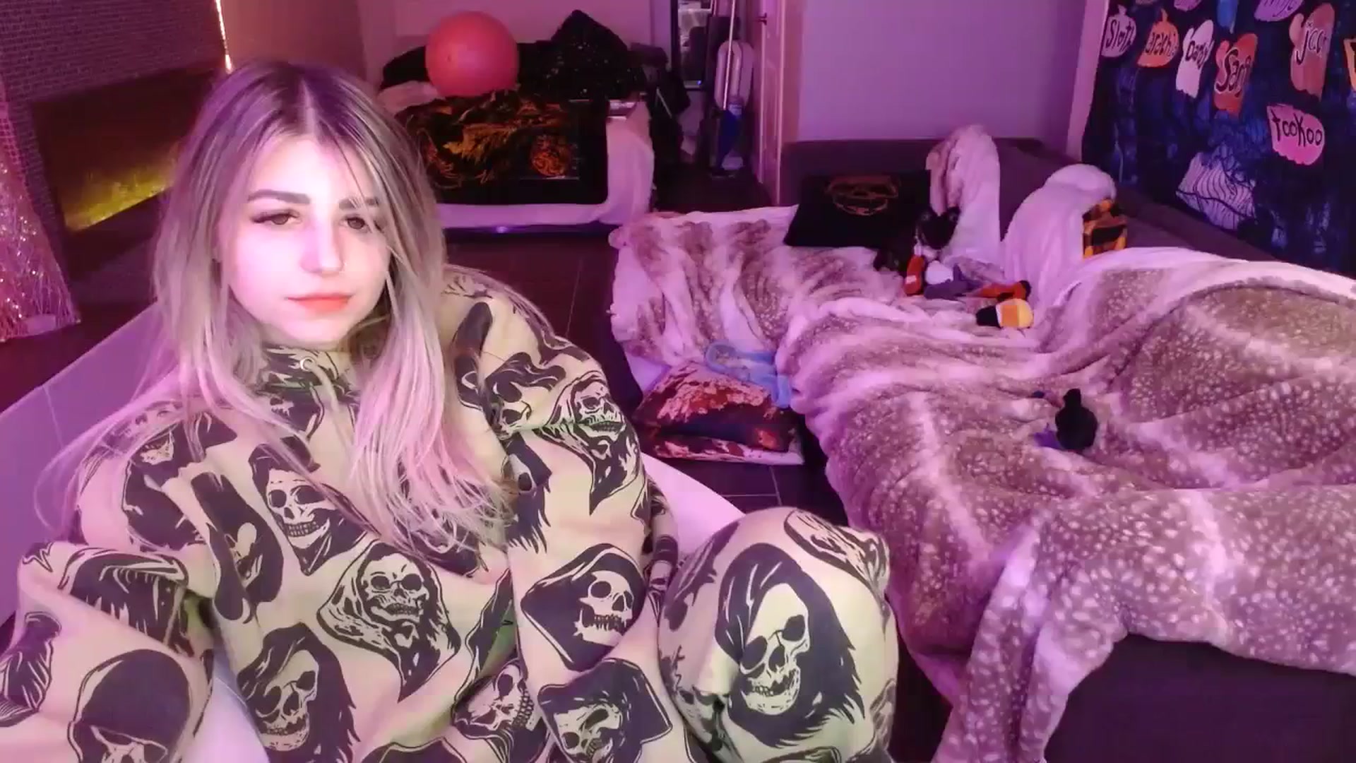 Gallery image thumbnail from Serafina's myfreecams stream on, 11/27/2023, 05:16 image 13 of 20