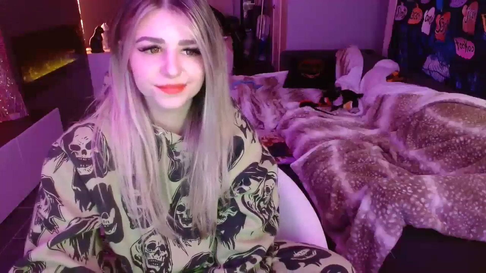 Gallery image thumbnail from Serafina's myfreecams stream on, 11/27/2023, 05:16 image 9 of 20