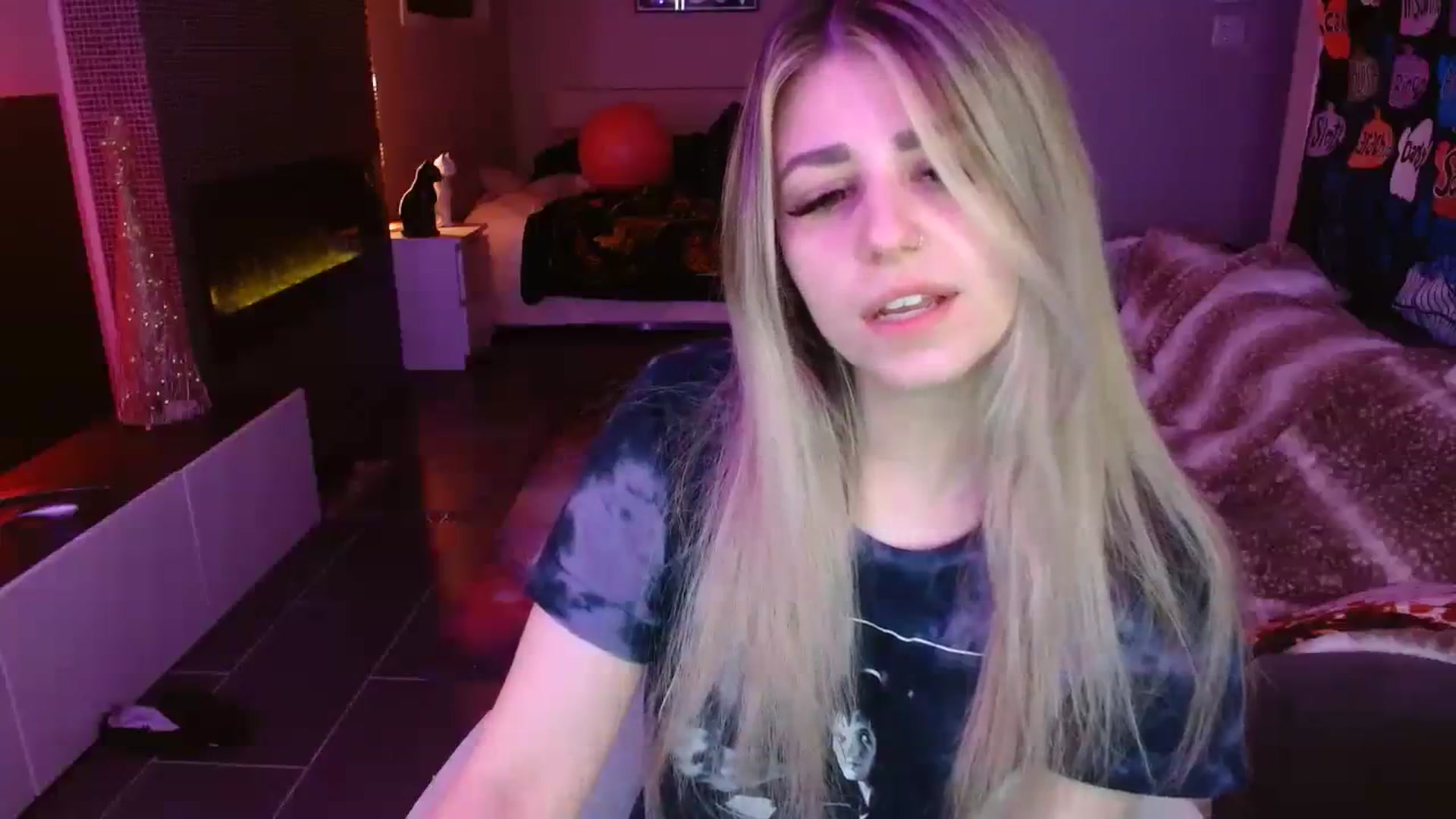 Gallery image thumbnail from Serafina's myfreecams stream on, 11/28/2023, 04:19 image 7 of 20