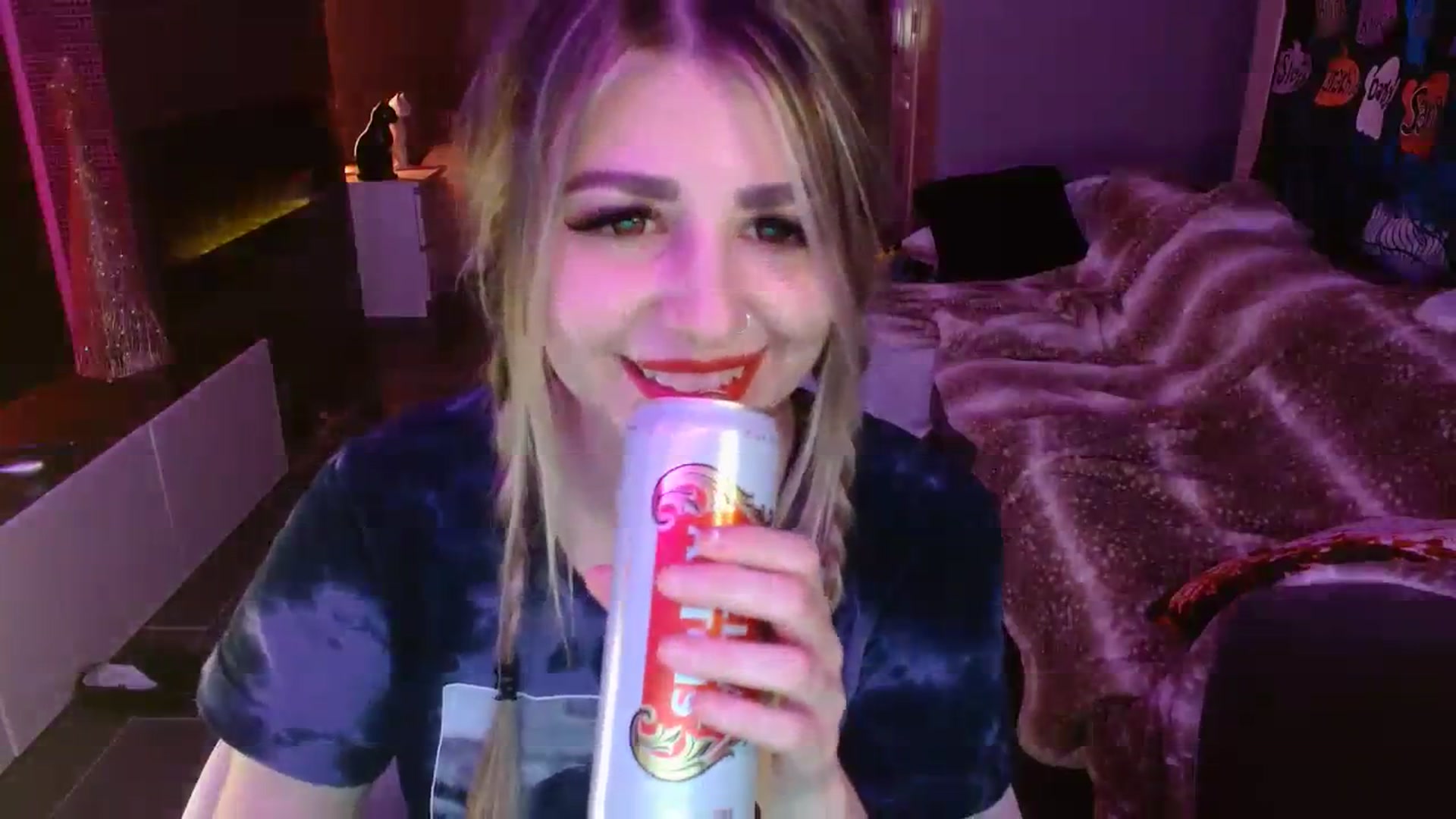 Gallery image thumbnail from Serafina's myfreecams stream on, 11/28/2023, 04:19 image 20 of 20