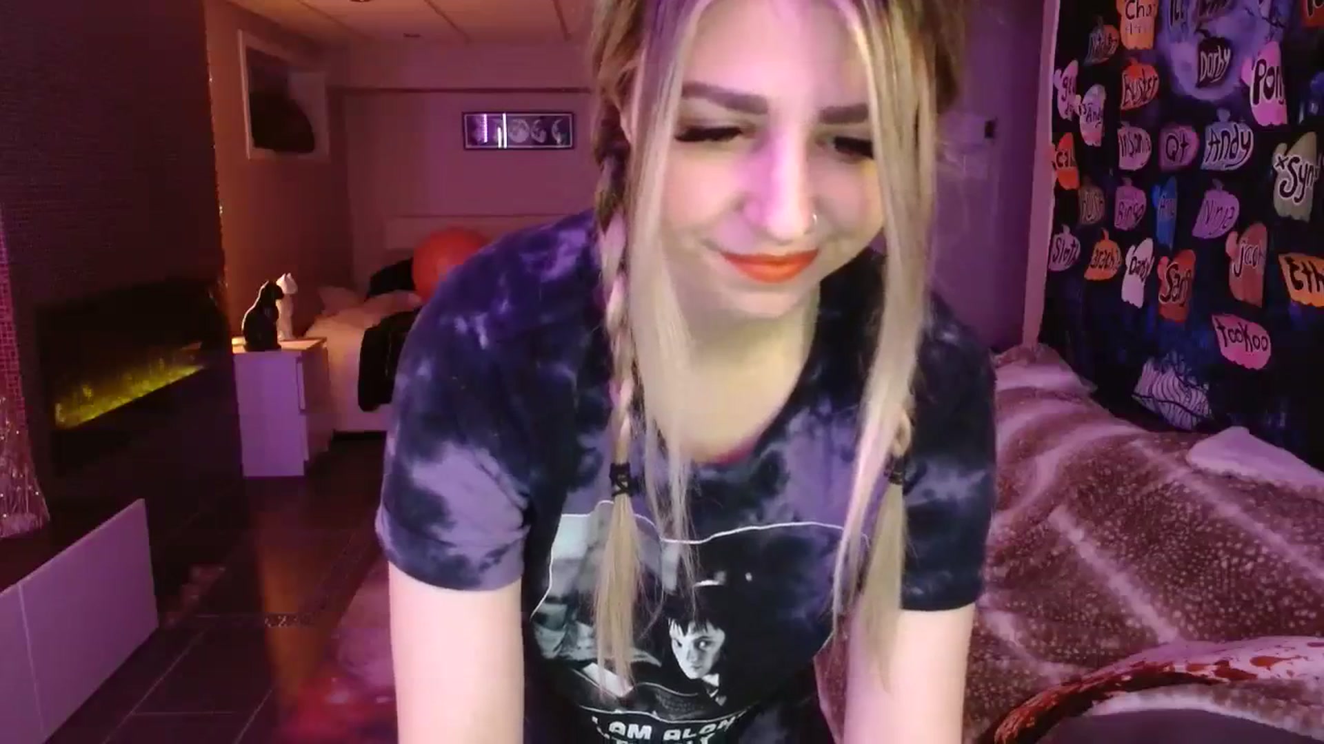 Gallery image thumbnail from Serafina's myfreecams stream on, 11/28/2023, 04:19 image 13 of 20