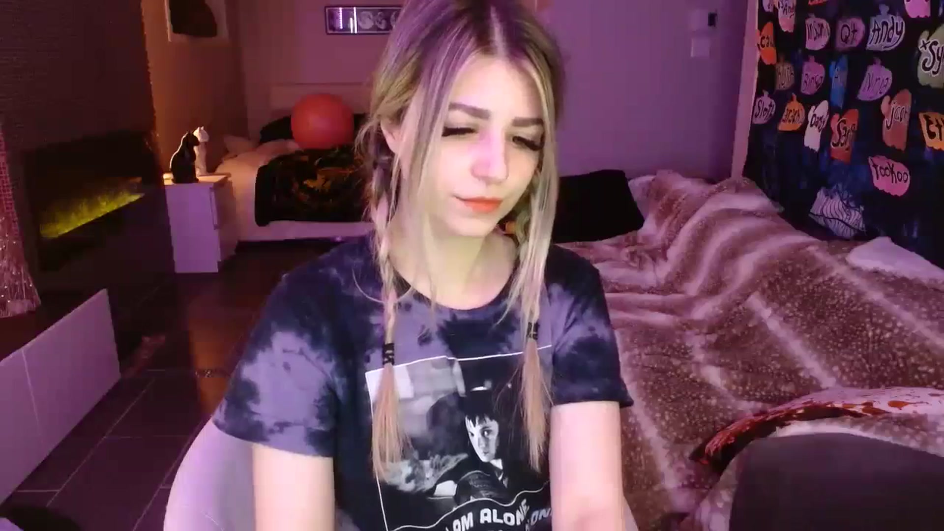 Gallery image thumbnail from Serafina's myfreecams stream on, 11/28/2023, 04:19 image 16 of 20