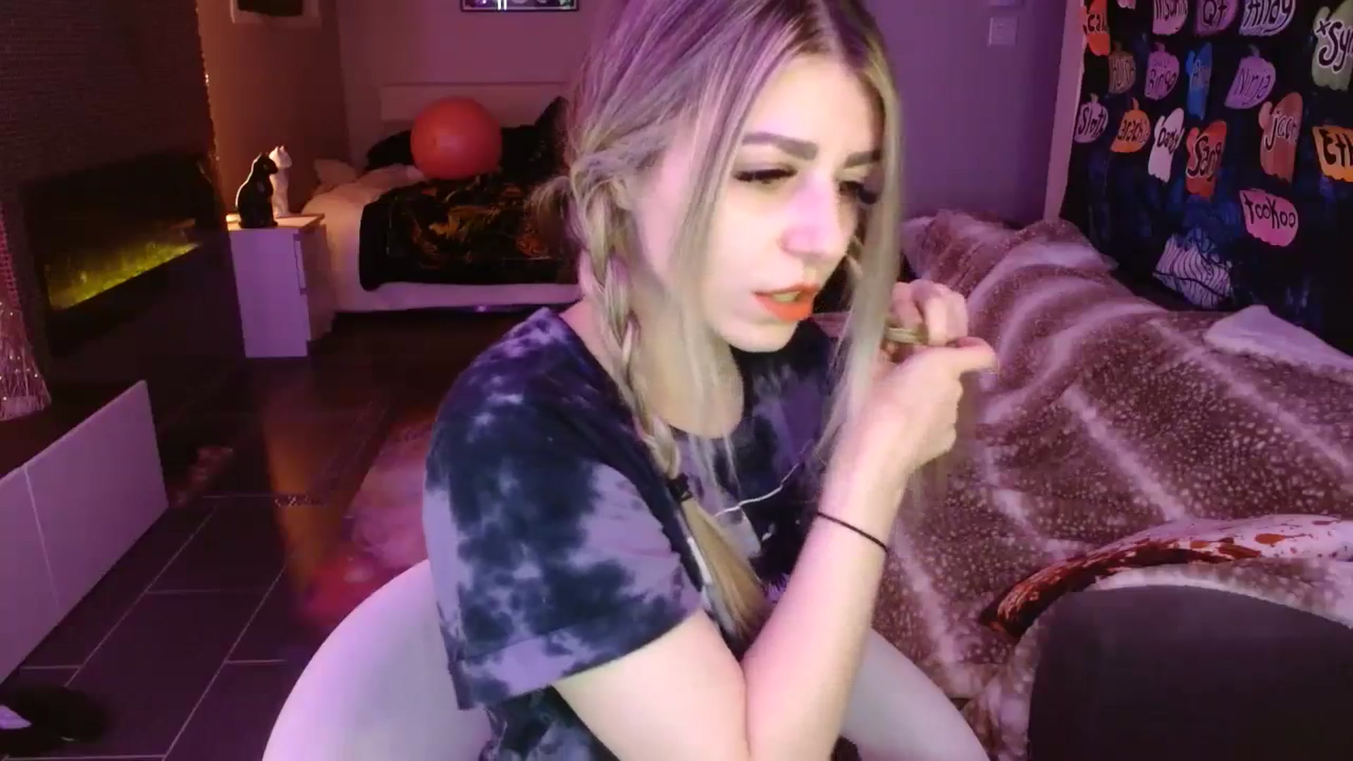 Gallery image thumbnail from Serafina's myfreecams stream on, 11/28/2023, 04:19 image 11 of 20