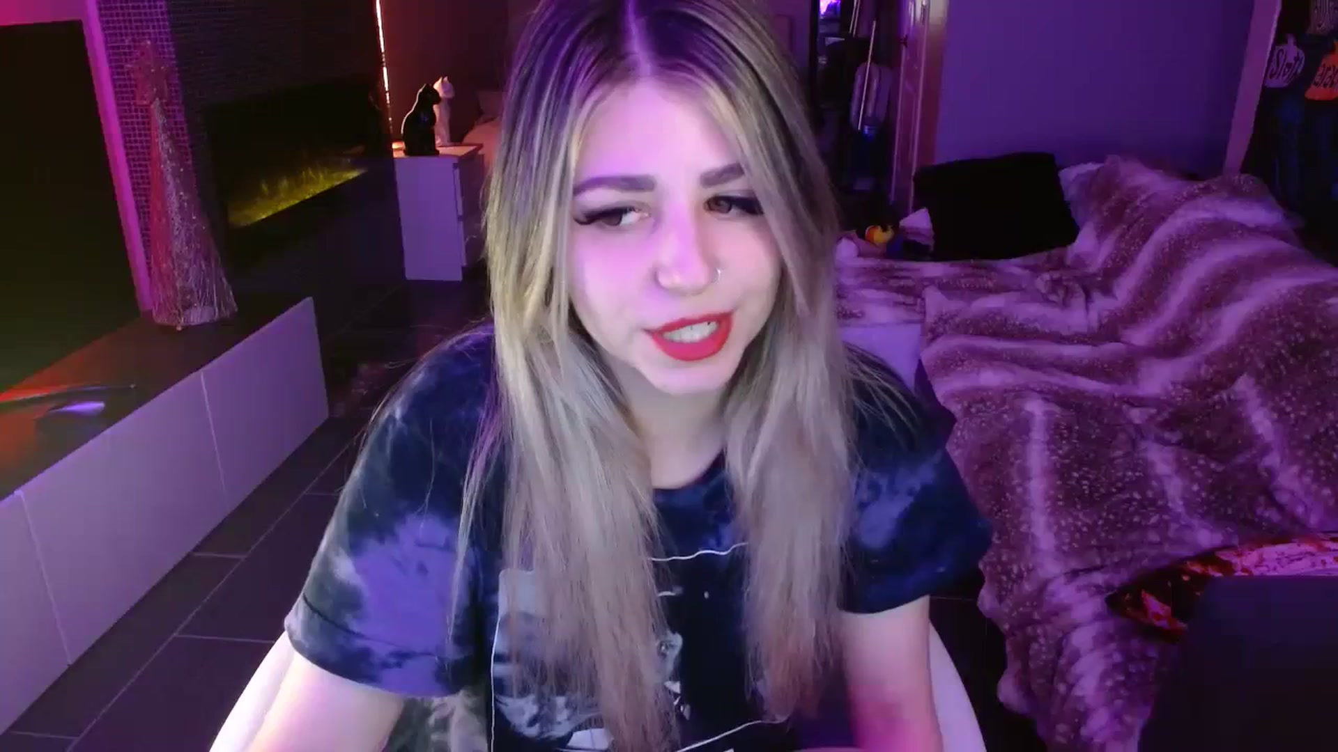 Gallery image thumbnail from Serafina's myfreecams stream on, 11/28/2023, 06:51 image 6 of 20