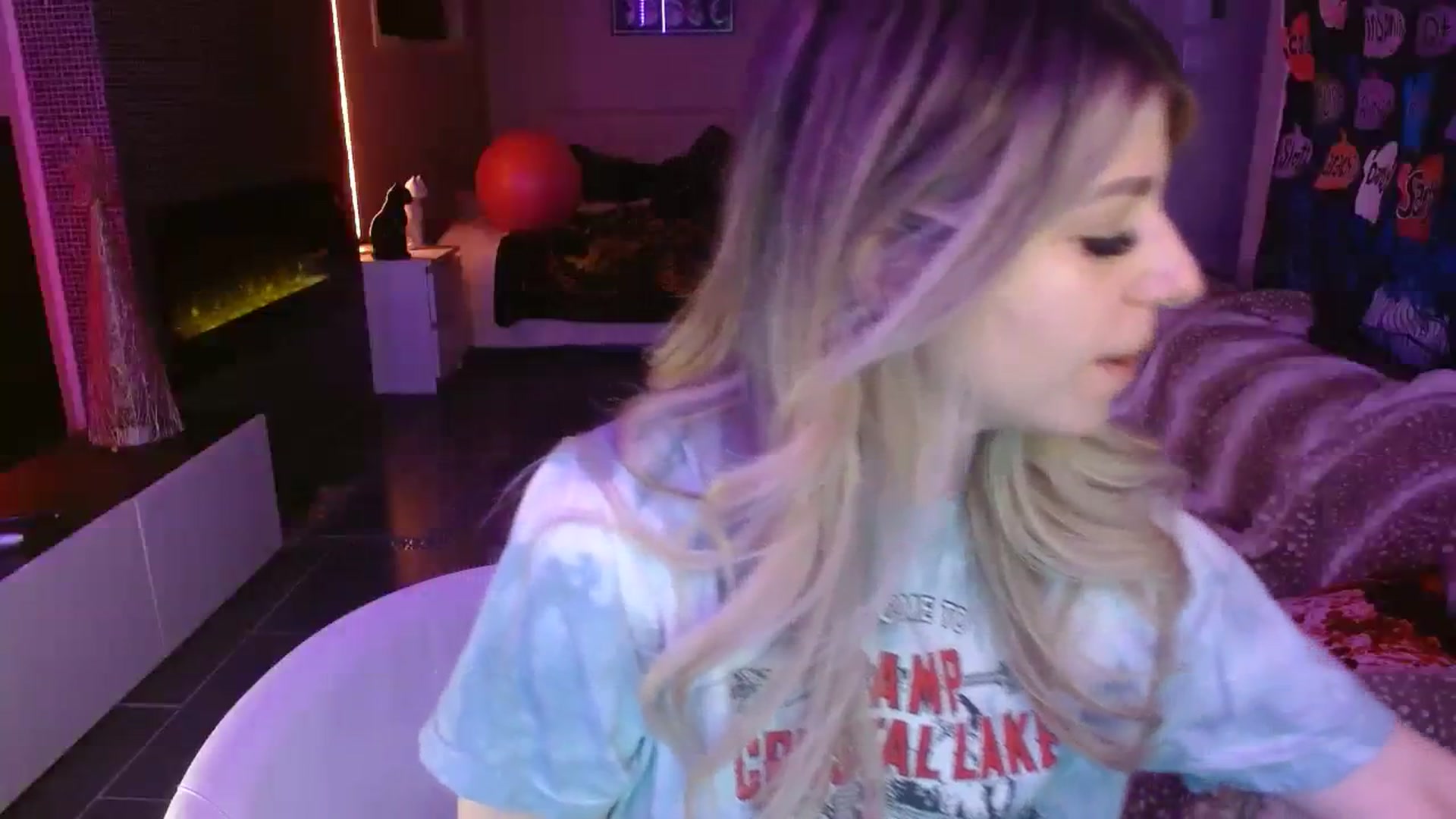 Gallery image thumbnail from Serafina's myfreecams stream on, 11/30/2023, 04:49 image 14 of 20