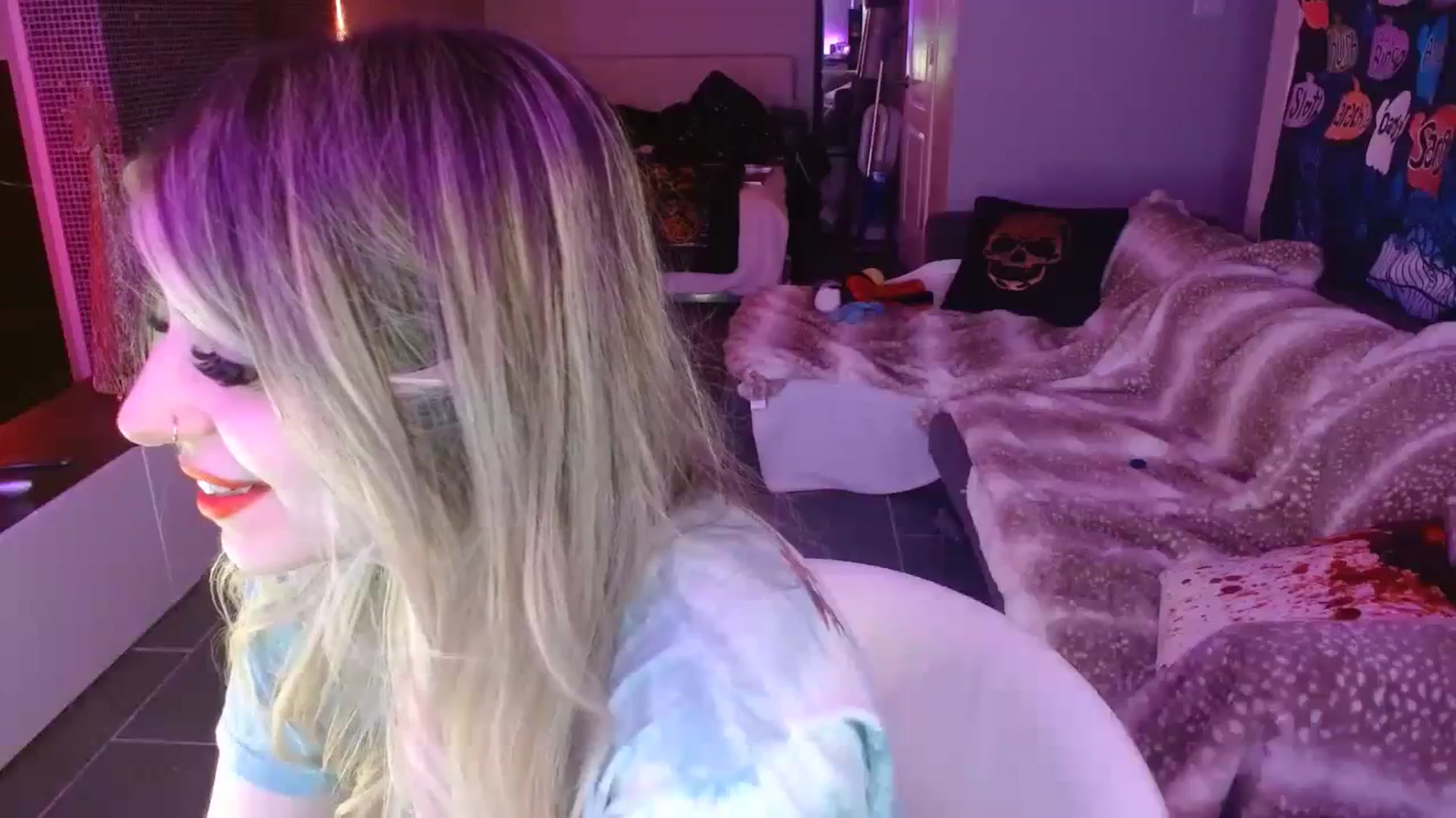 Gallery image thumbnail from Serafina's myfreecams stream on, 11/30/2023, 04:49 image 19 of 20