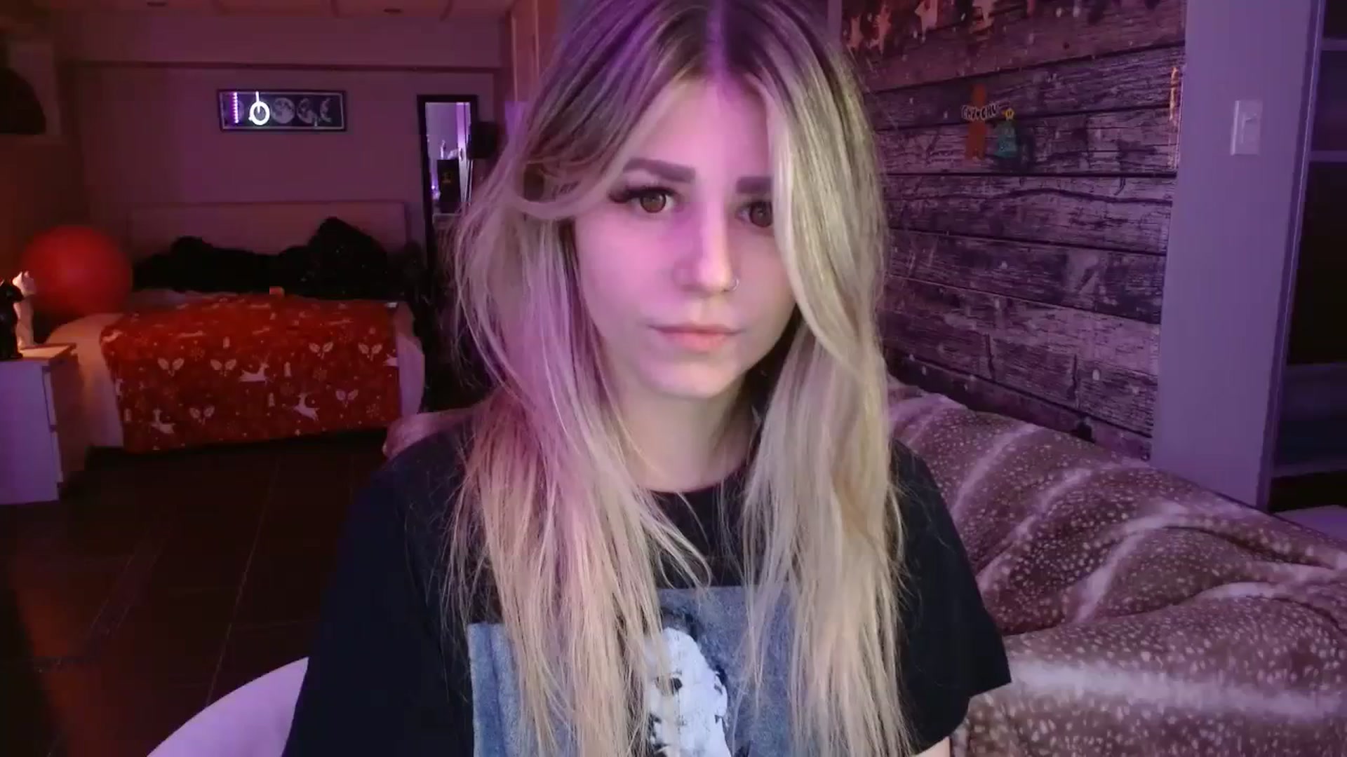 Gallery image thumbnail from Serafina's myfreecams stream on, 12/05/2023, 01:27 image 10 of 20