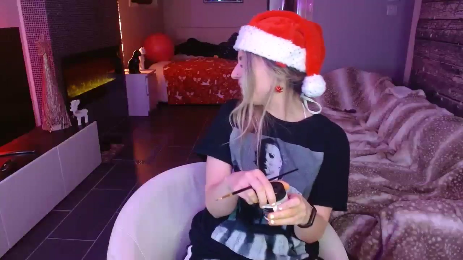Gallery image thumbnail from Serafina's myfreecams stream on, 12/05/2023, 04:17 image 18 of 20