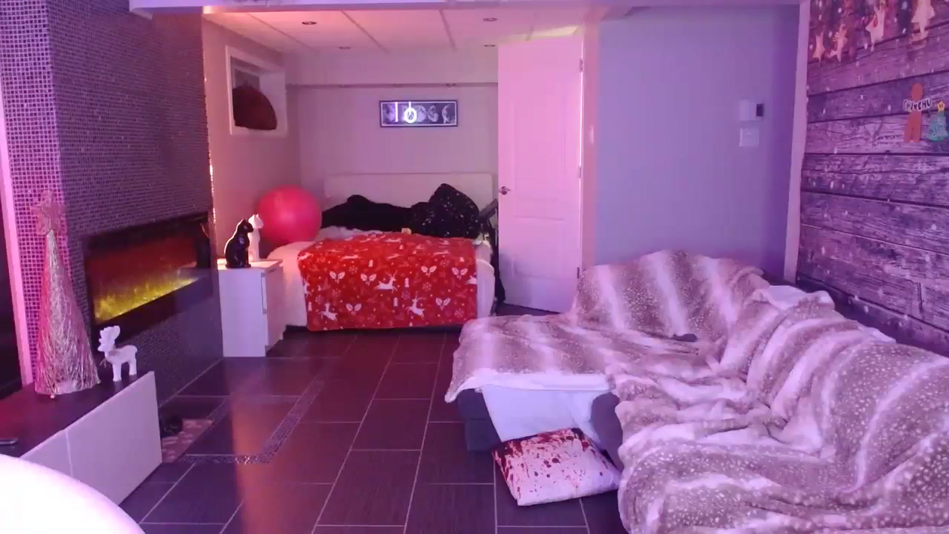 Gallery image thumbnail from Serafina's myfreecams stream on, 12/05/2023, 04:17 image 4 of 20