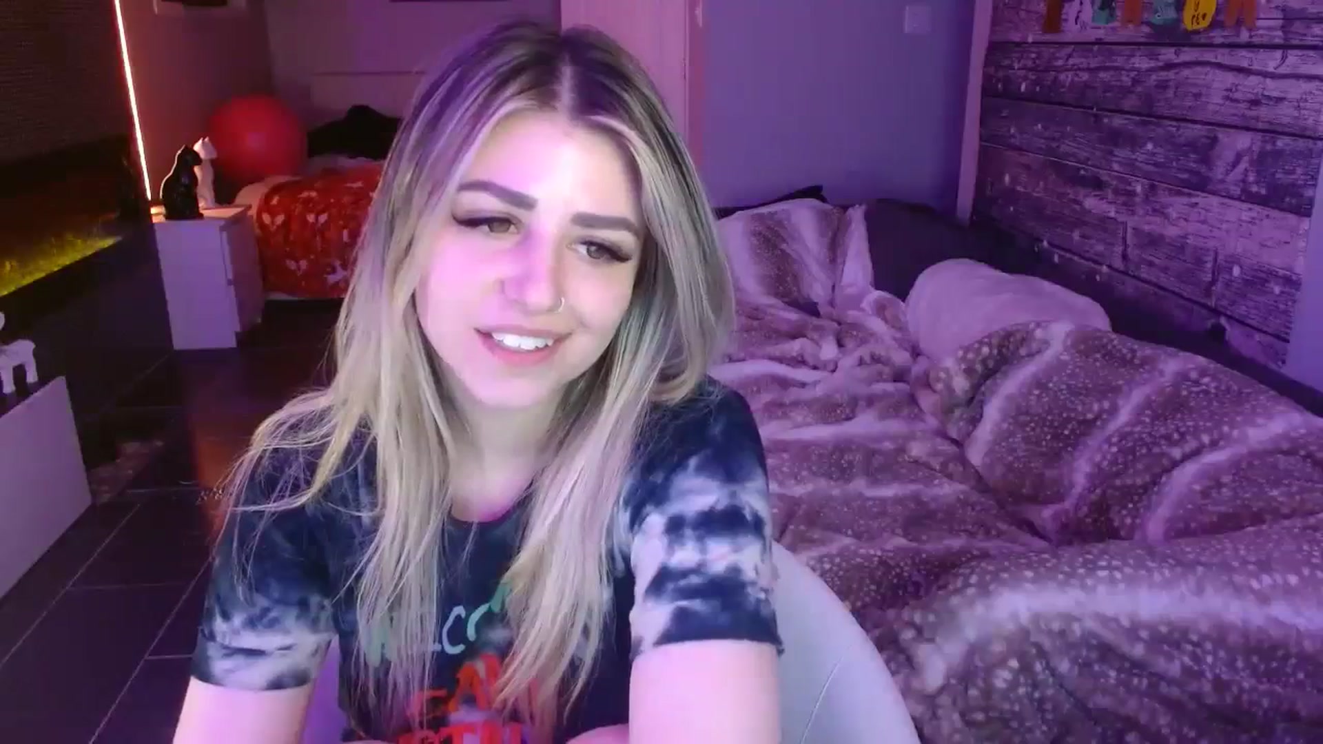 Gallery image thumbnail from Serafina's myfreecams stream on, 12/08/2023, 06:38 image 12 of 20