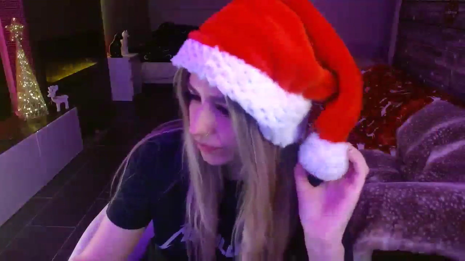 Gallery image thumbnail from Serafina's myfreecams stream on, 12/10/2023, 04:48 image 19 of 20