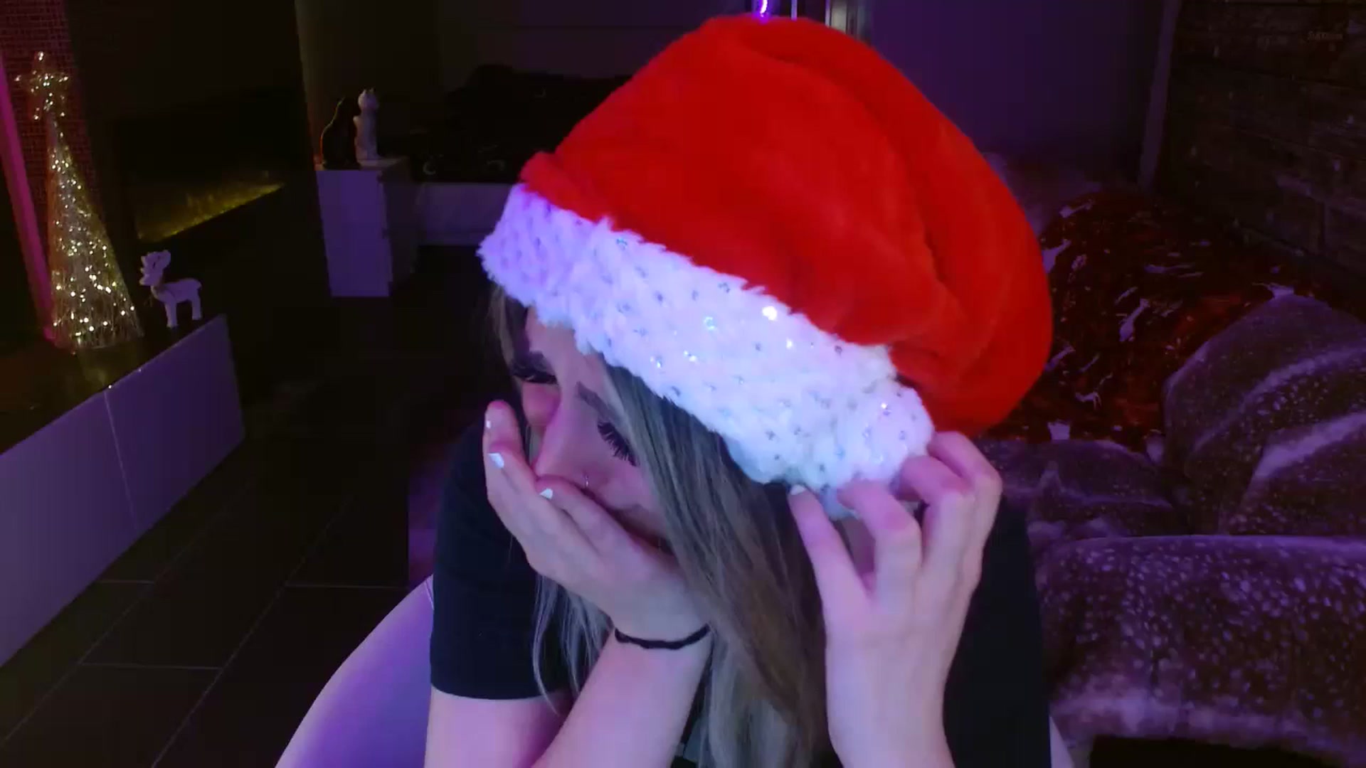 Gallery image thumbnail from Serafina's myfreecams stream on, 12/10/2023, 06:19 image 1 of 20