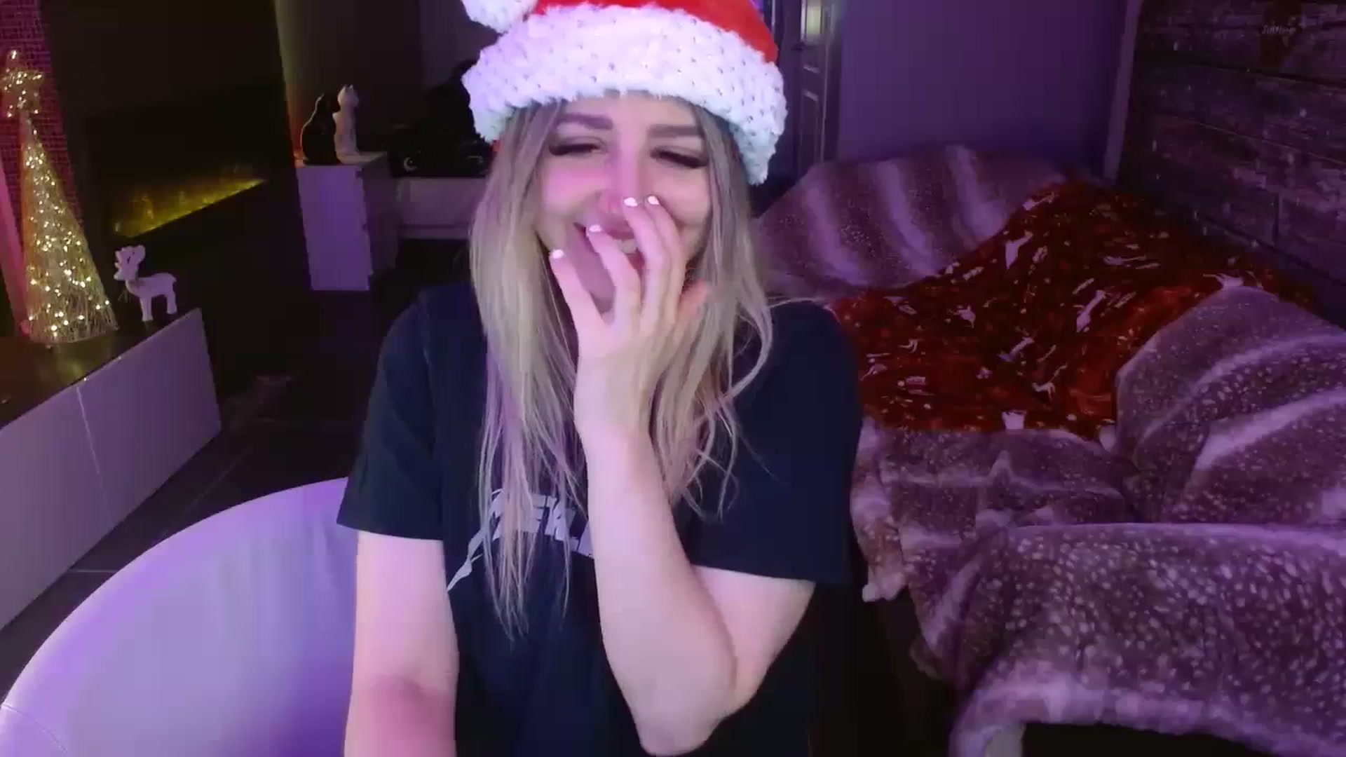 Gallery image thumbnail from Serafina's myfreecams stream on, 12/10/2023, 06:19 image 19 of 20